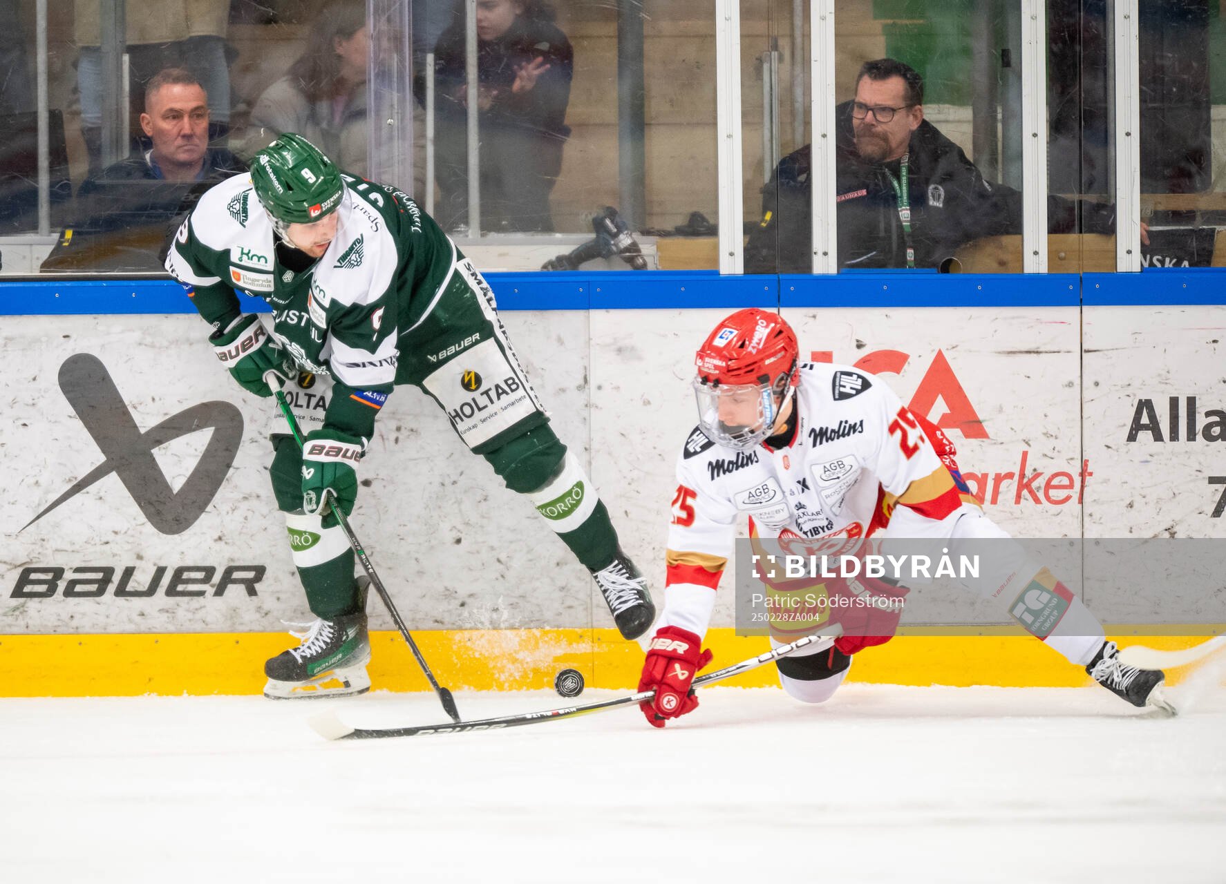 Tingsryds Jake Stella och Kalmars Joel Svensson