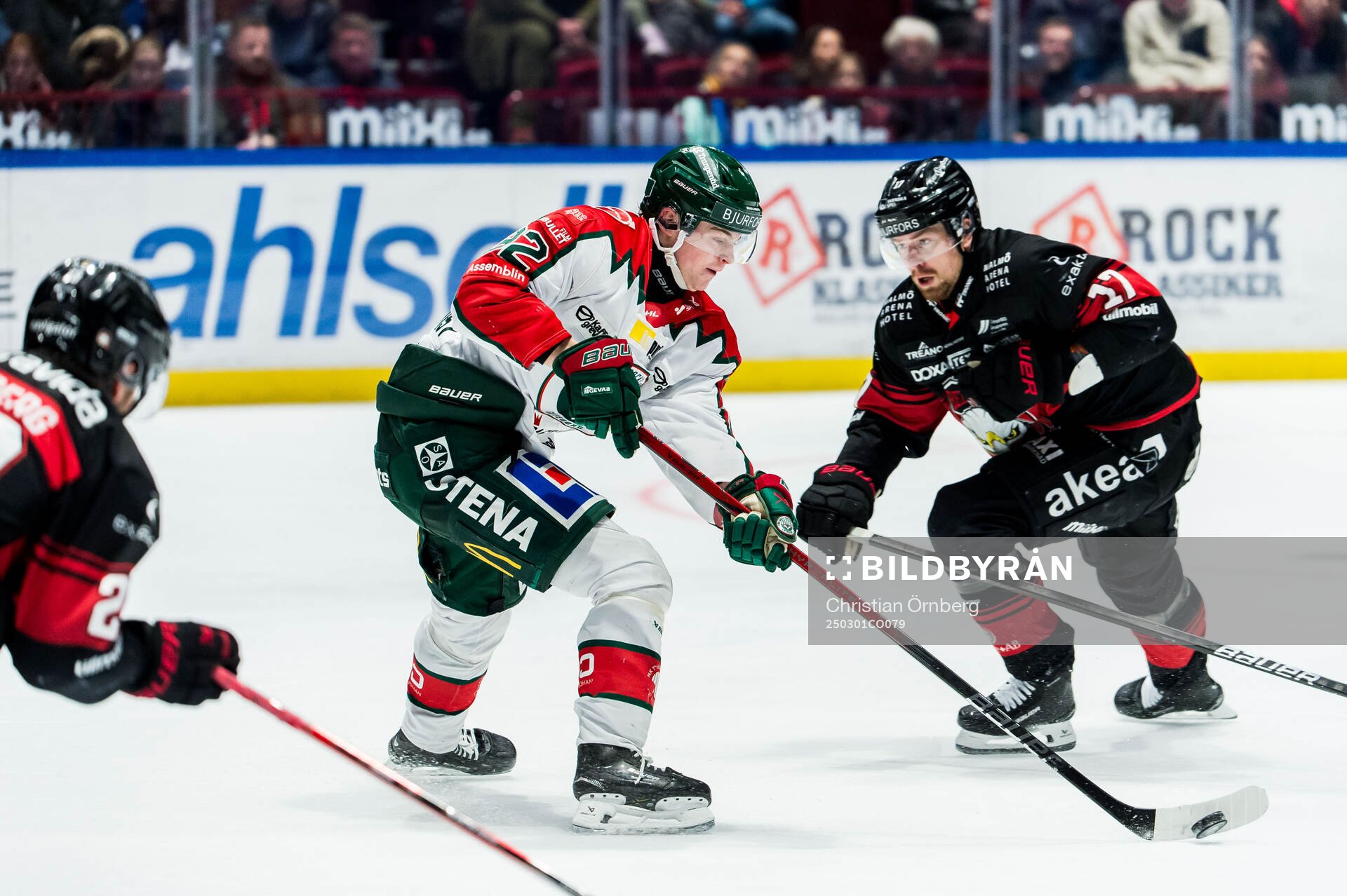 Frölundas Filip Cederqvist och Malmö Redhawks Johan
