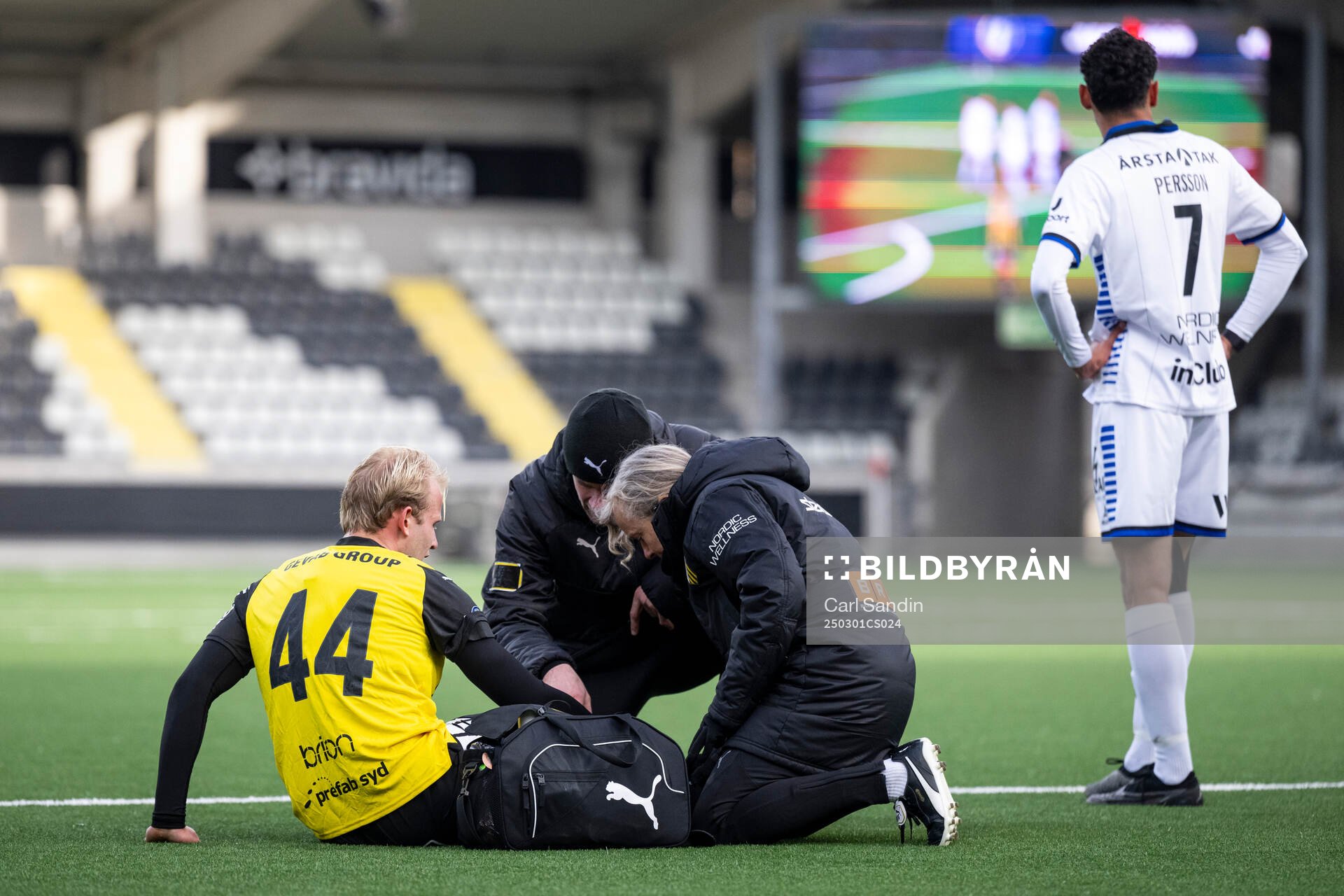 Häckens Harry Hilvenius har ont