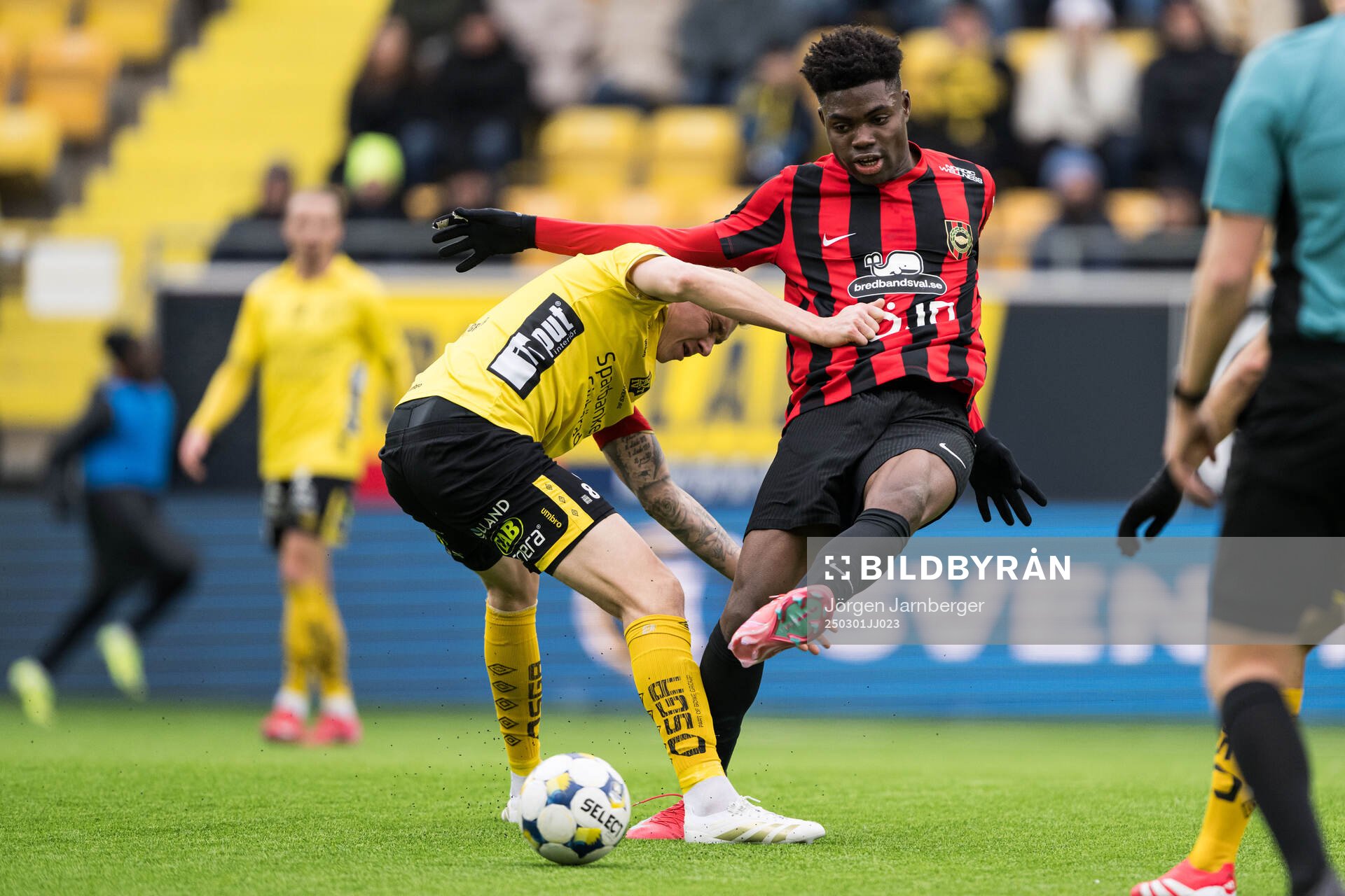 Elfsborgs Sebastian Holmen och Brommapojkarnas Ezekiel