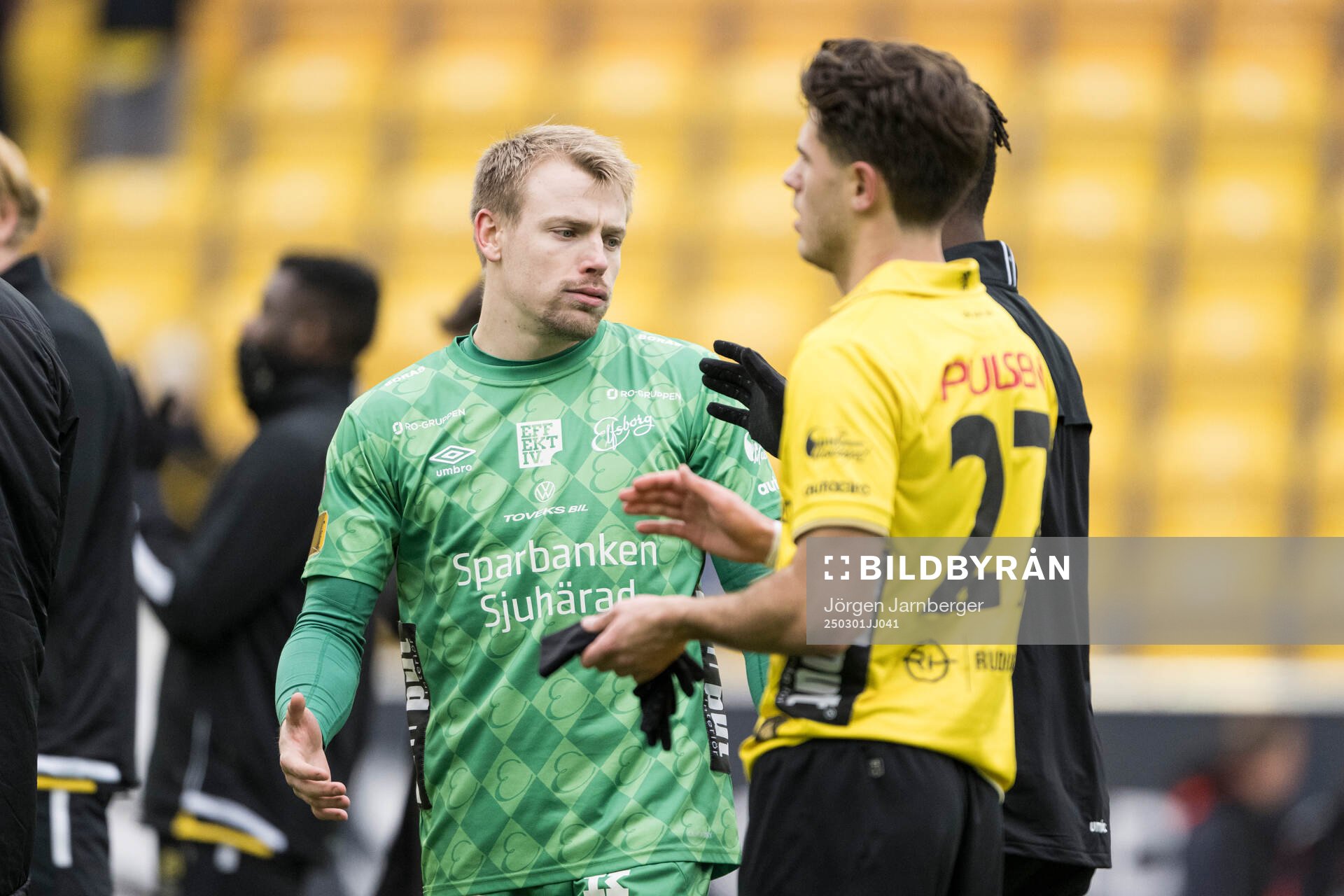 Elfsborgs målvakt Isak Pettersson jublar
