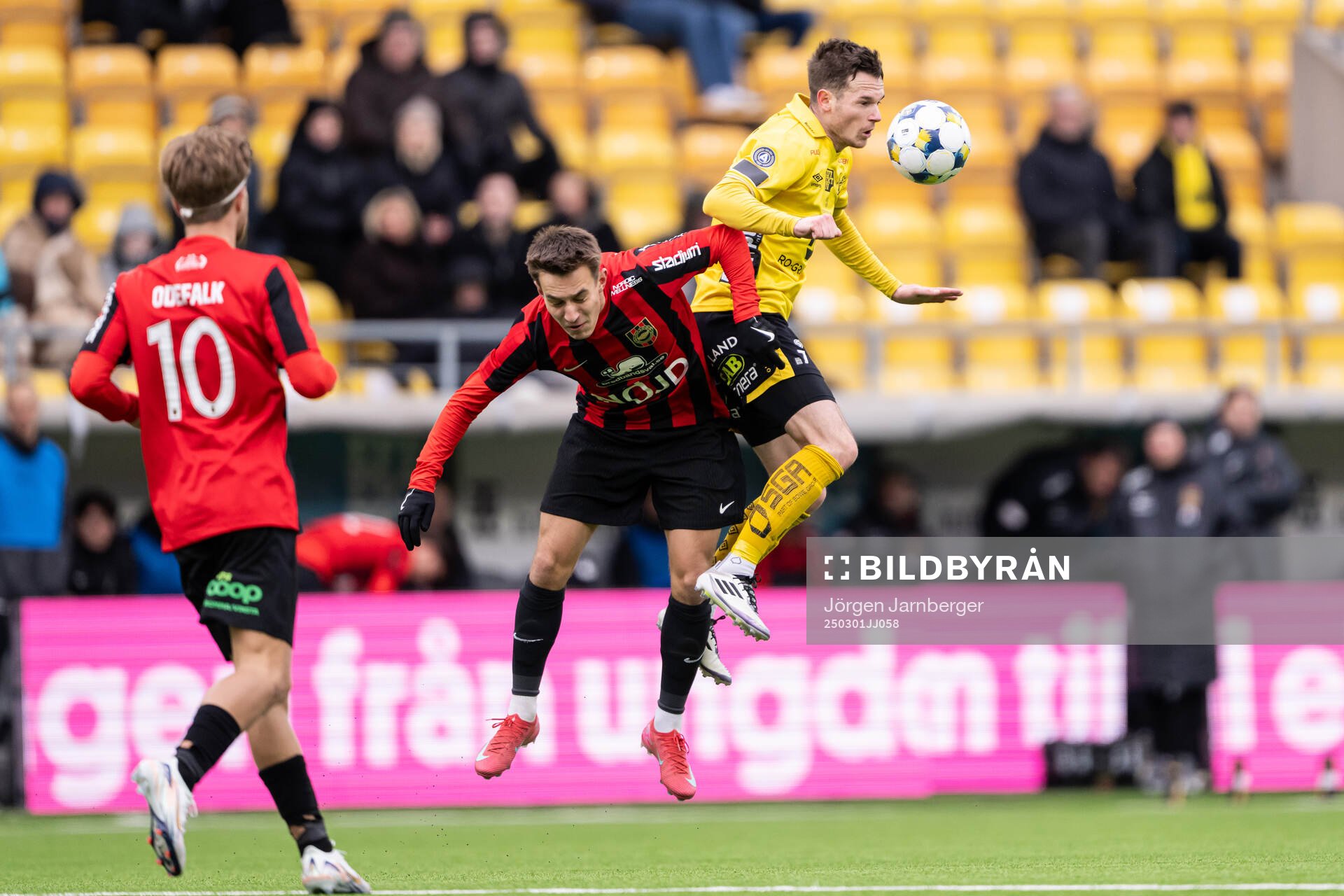 Brommapojkarnas Victor Lind och Elfsborgs Jens Jakob Dyhr