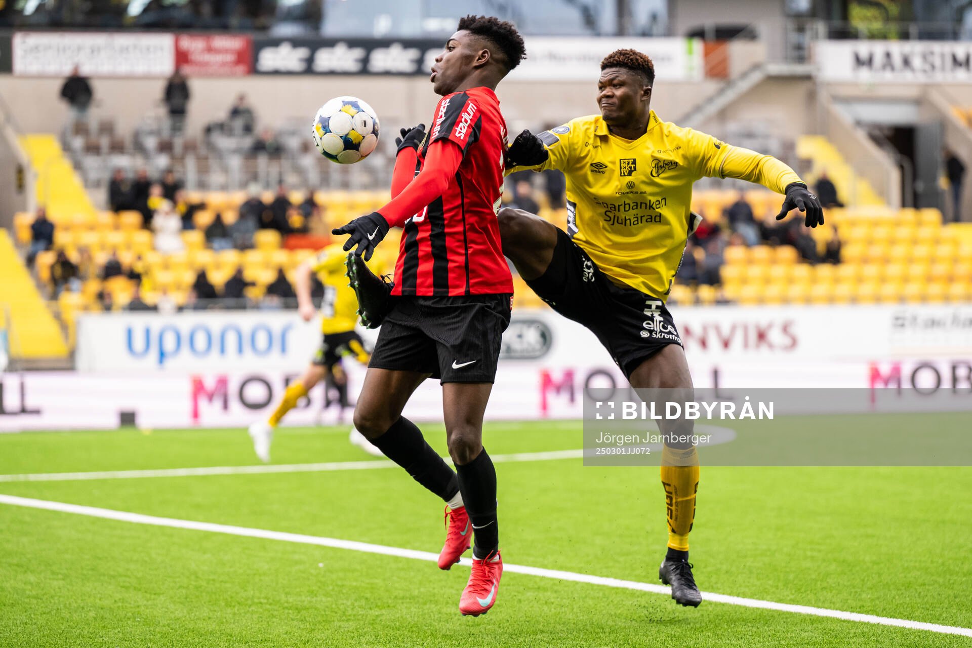 Brommapojkarnas Ezekiel Alladoh och Elfsborgs Terry Yegbe