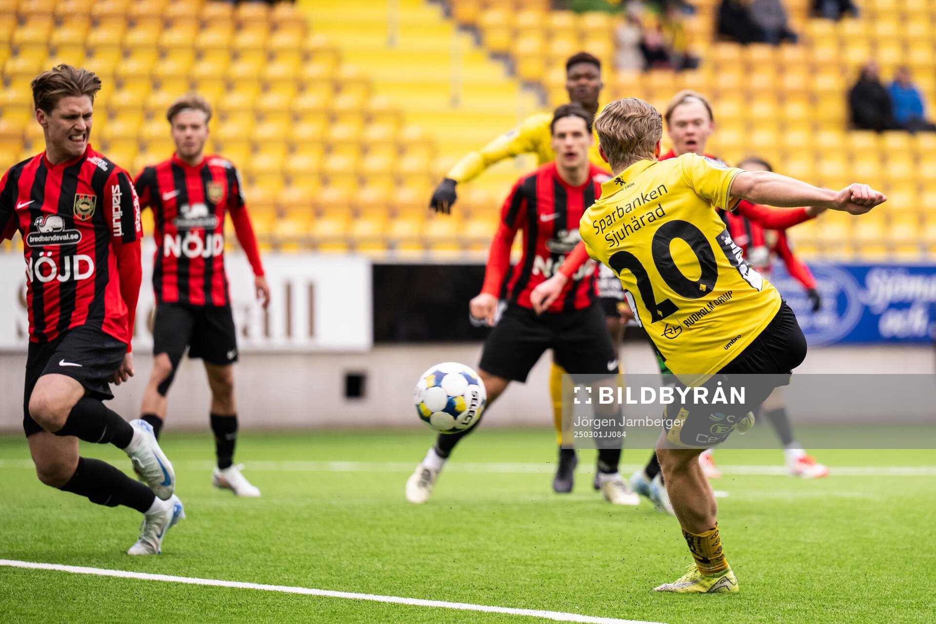Elfsborgs Gottfrid Rapp skjuter 1-0