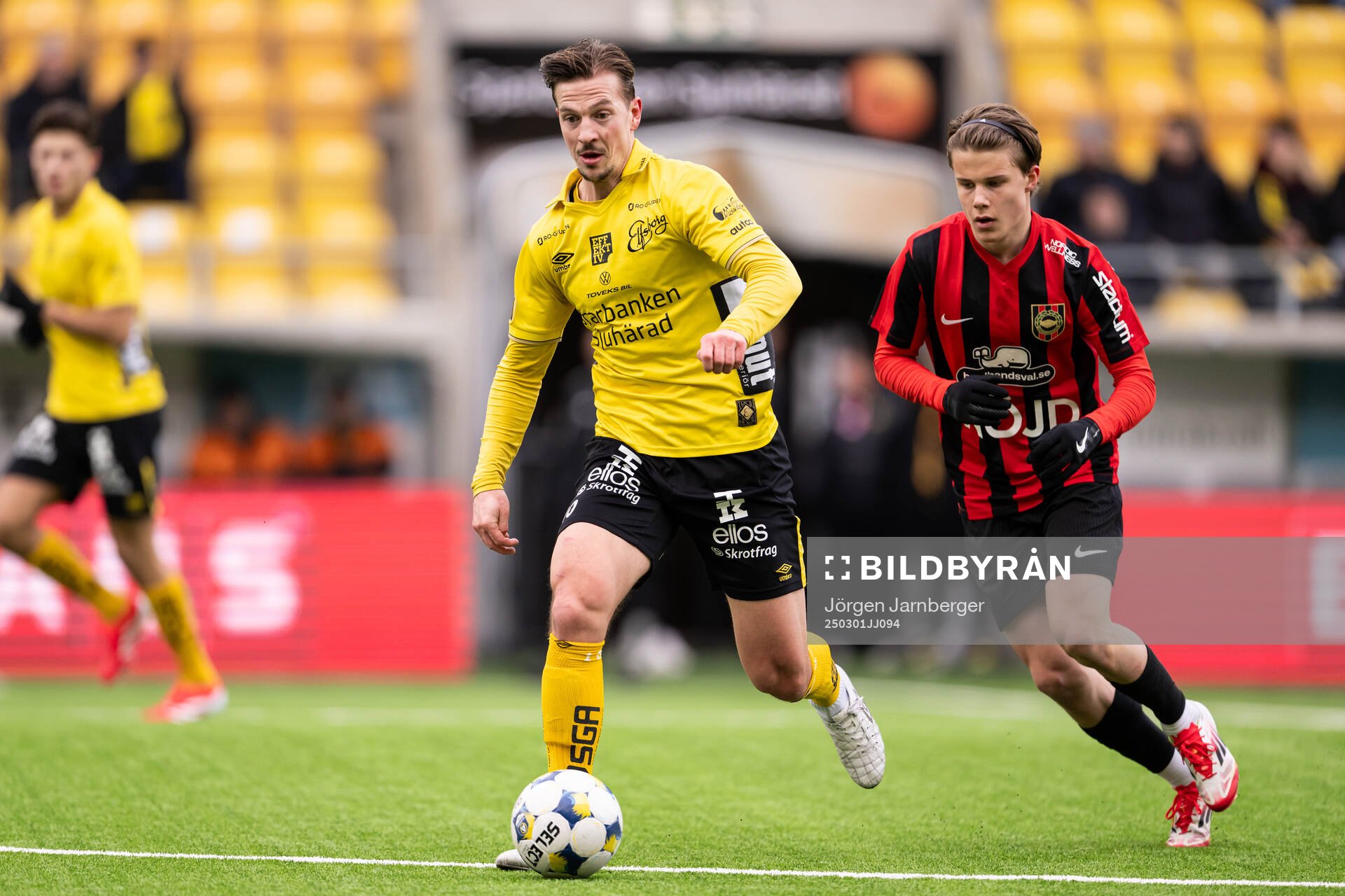 Elfsborgs Simon Olsson och Brommapojkarnas Love Arrhov