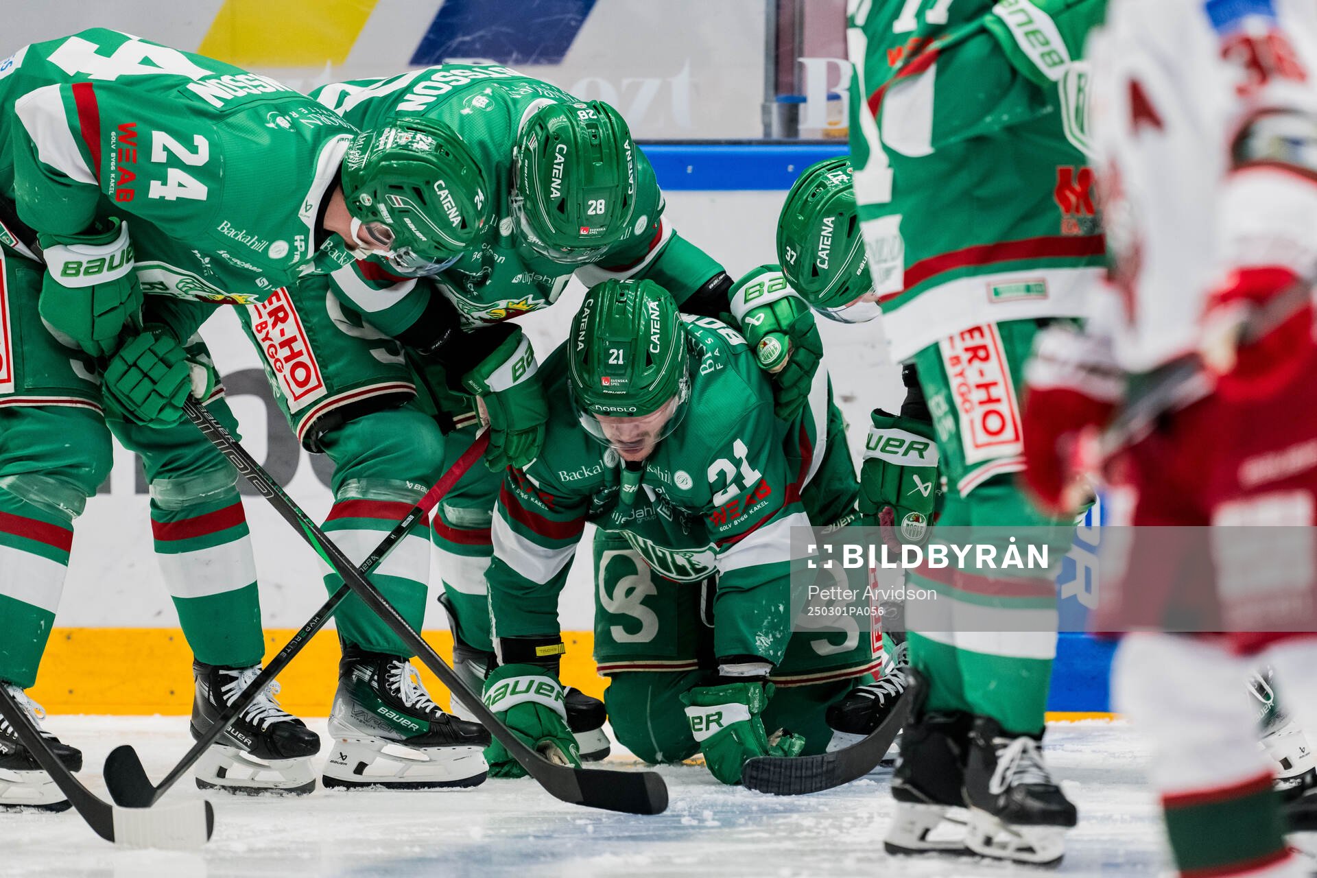 Rögles Henry Bowlby har ont