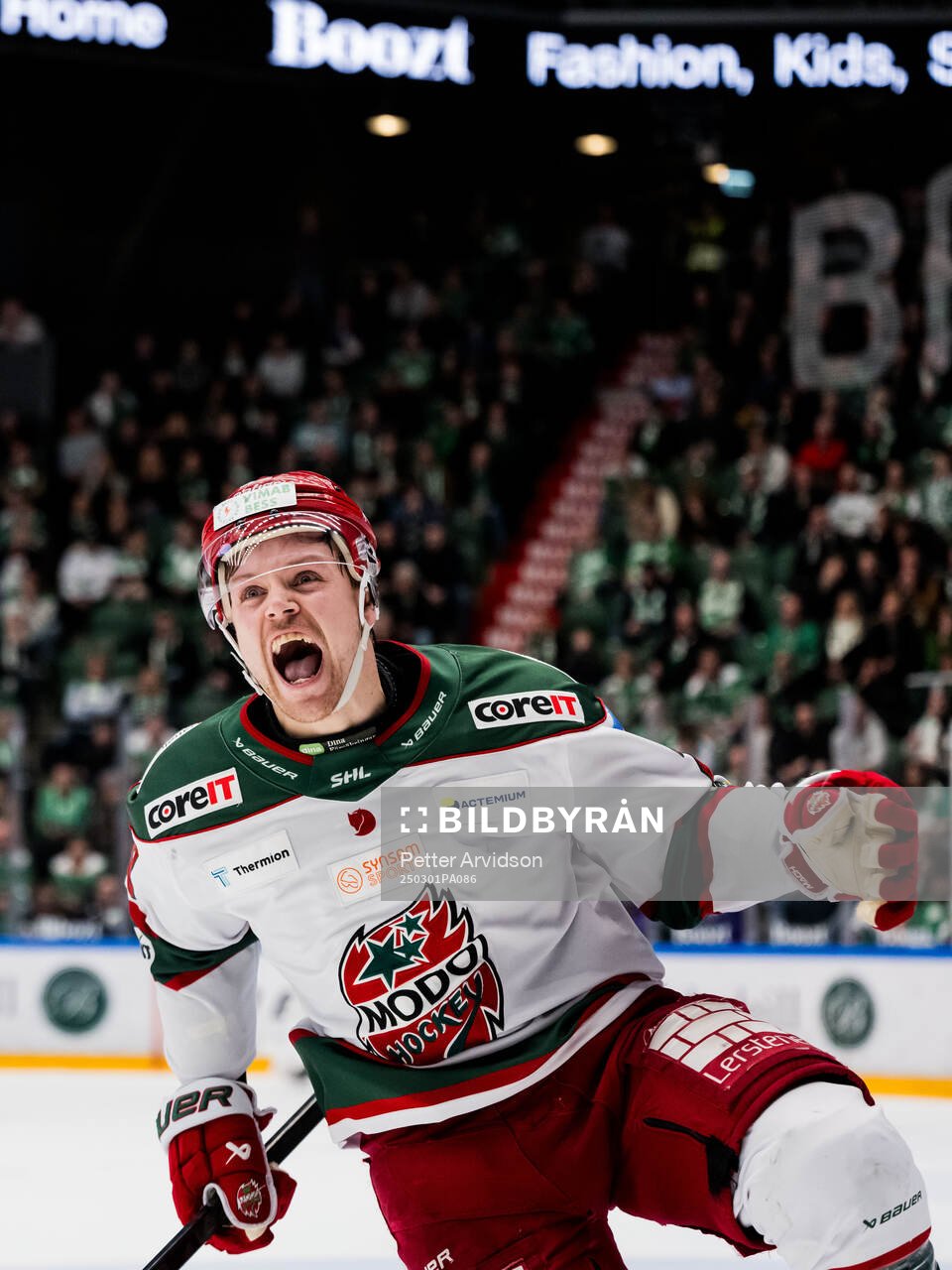Modos Mikkel Aagaard jublar