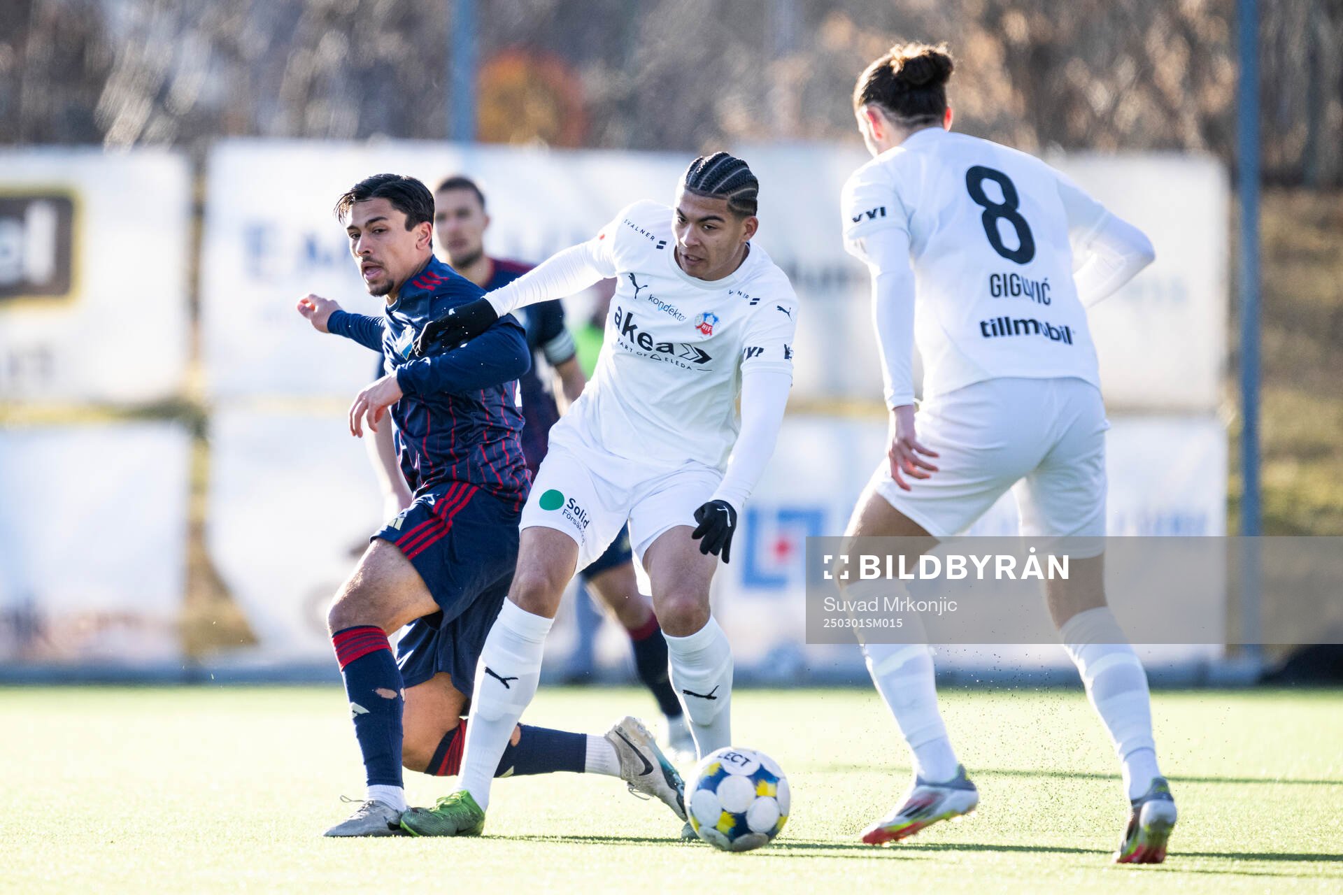 Östers Lukas Bergquist och Helsingborgs Milan Silva
