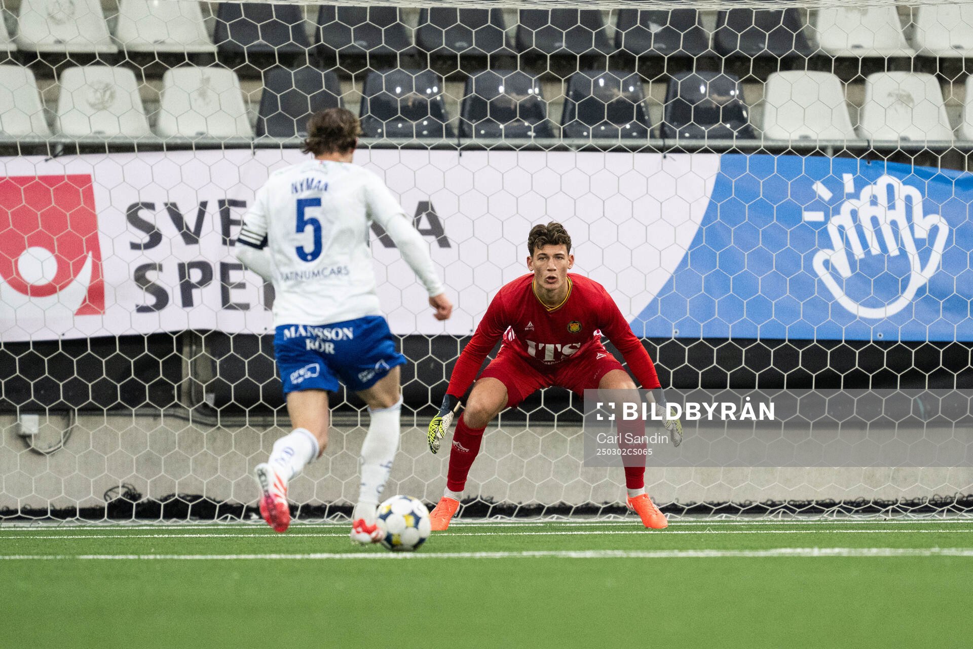 IFK Norrköpings Christoffer Nyman och GAIS målvakt Kees