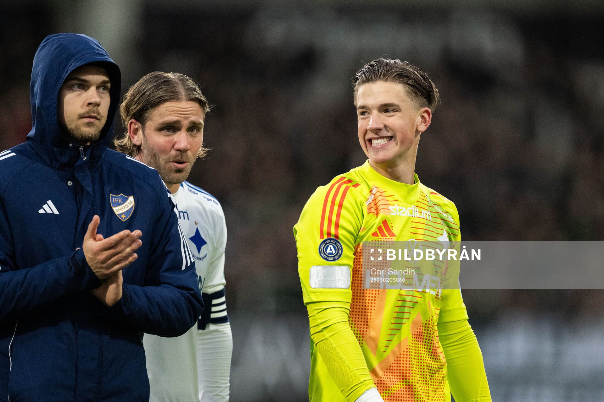 IFK Norrköpings målvakt David Andersson jublar efter fotbollsmatchen i Svenska Cupen mellan GAIS och IFK Norrköping den 2 mars 2025 i Göteborg.