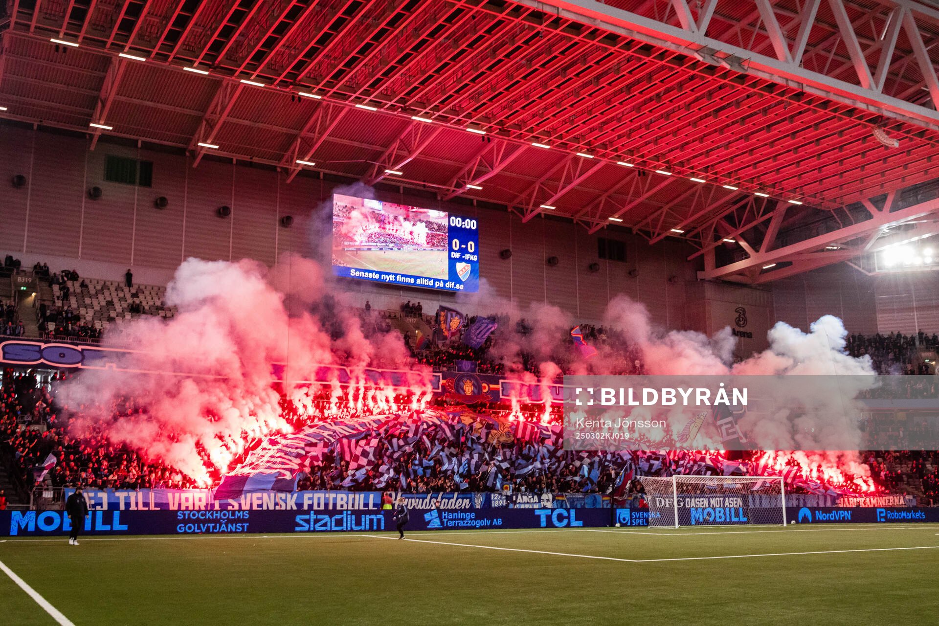 Djurgårdens supportrar med tifo
