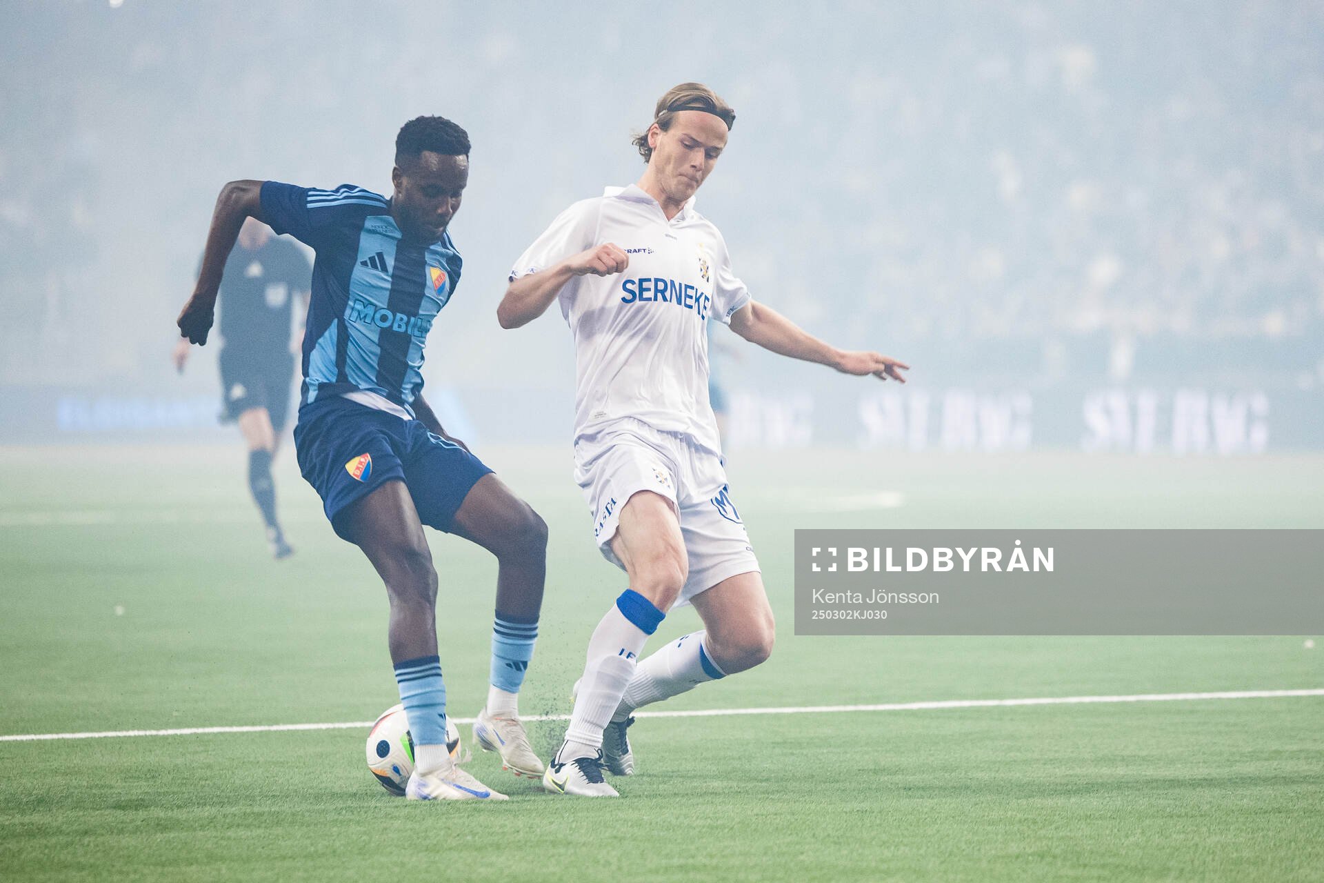 Djurgårdens Tokmac Nguen och IFK Göteborgs August