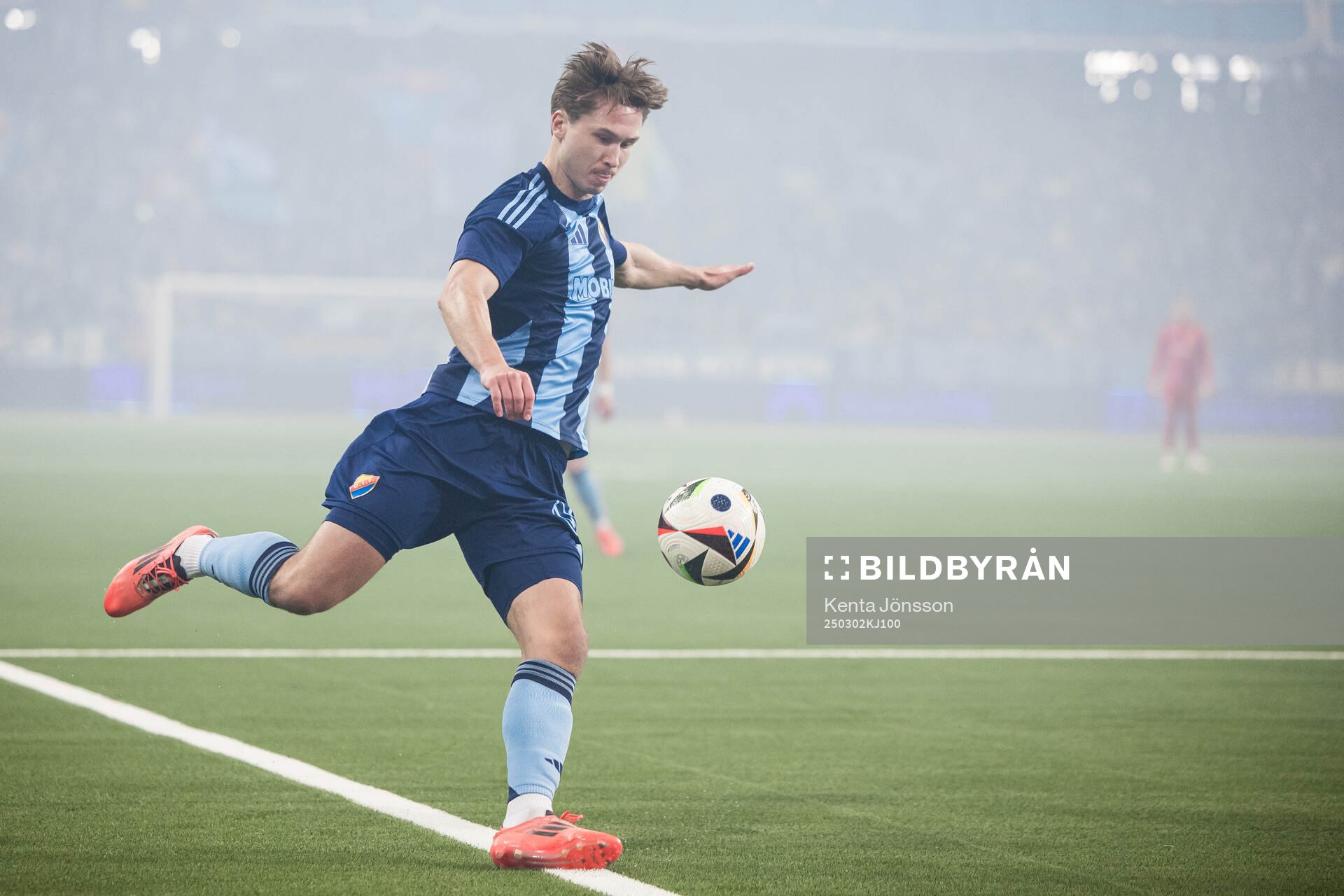 Djurgårdens Miro Tenho under fotbollsmatchen i Svenska Cupen mellan Djurgården och IFK Göteborg den 2 mars 2025 i Stockholm. 