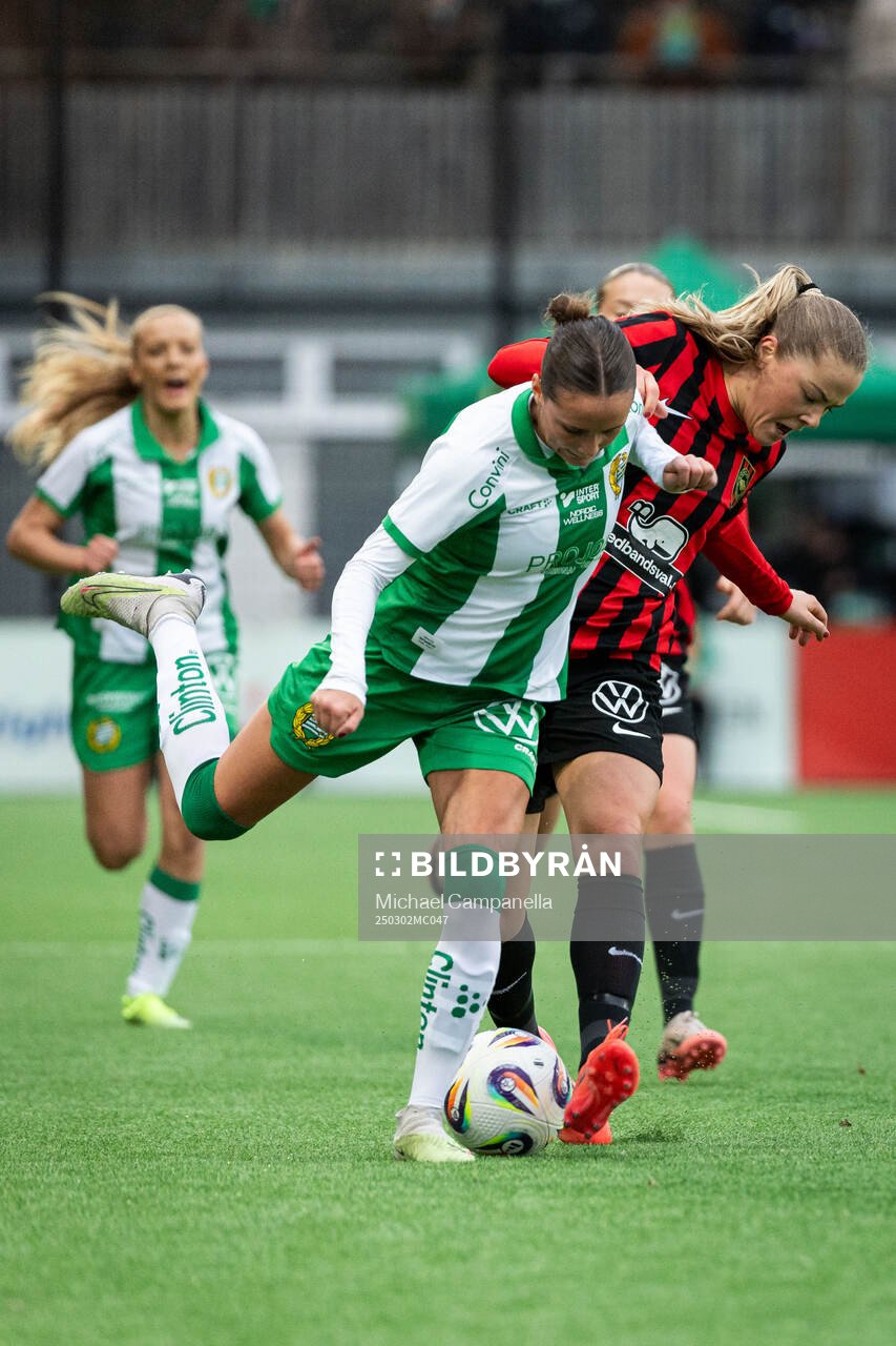 Hammarbys Vera Blom och Brommapojkarnas Joanna Aalstad