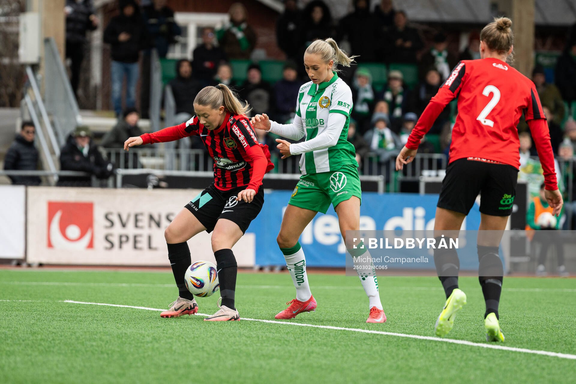 Brommapojkarnas Paula Broddner Klingspor och Hammarbys