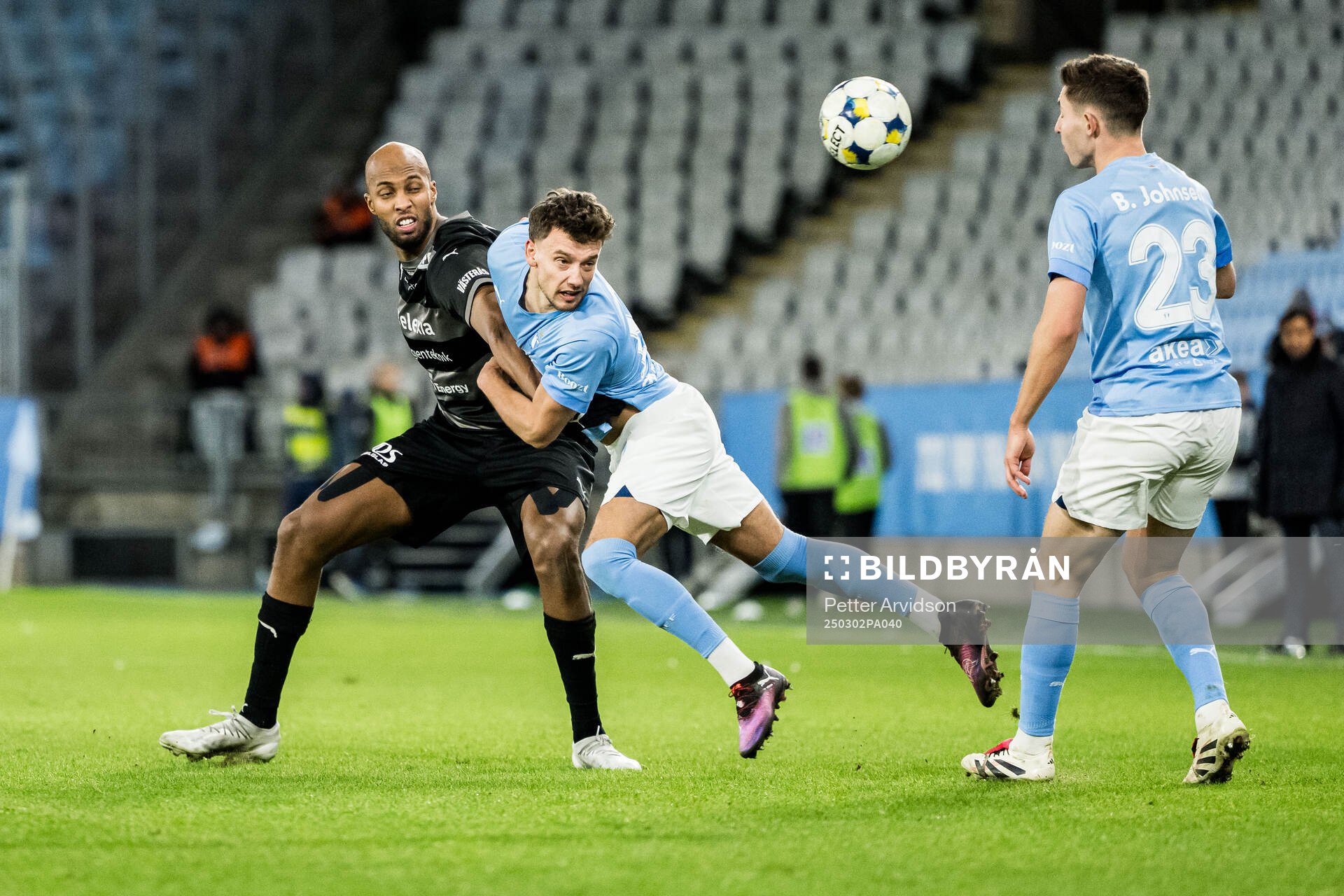 Västerås Jabir Abdihakim Ali och Malmö FFs Colin Rösler