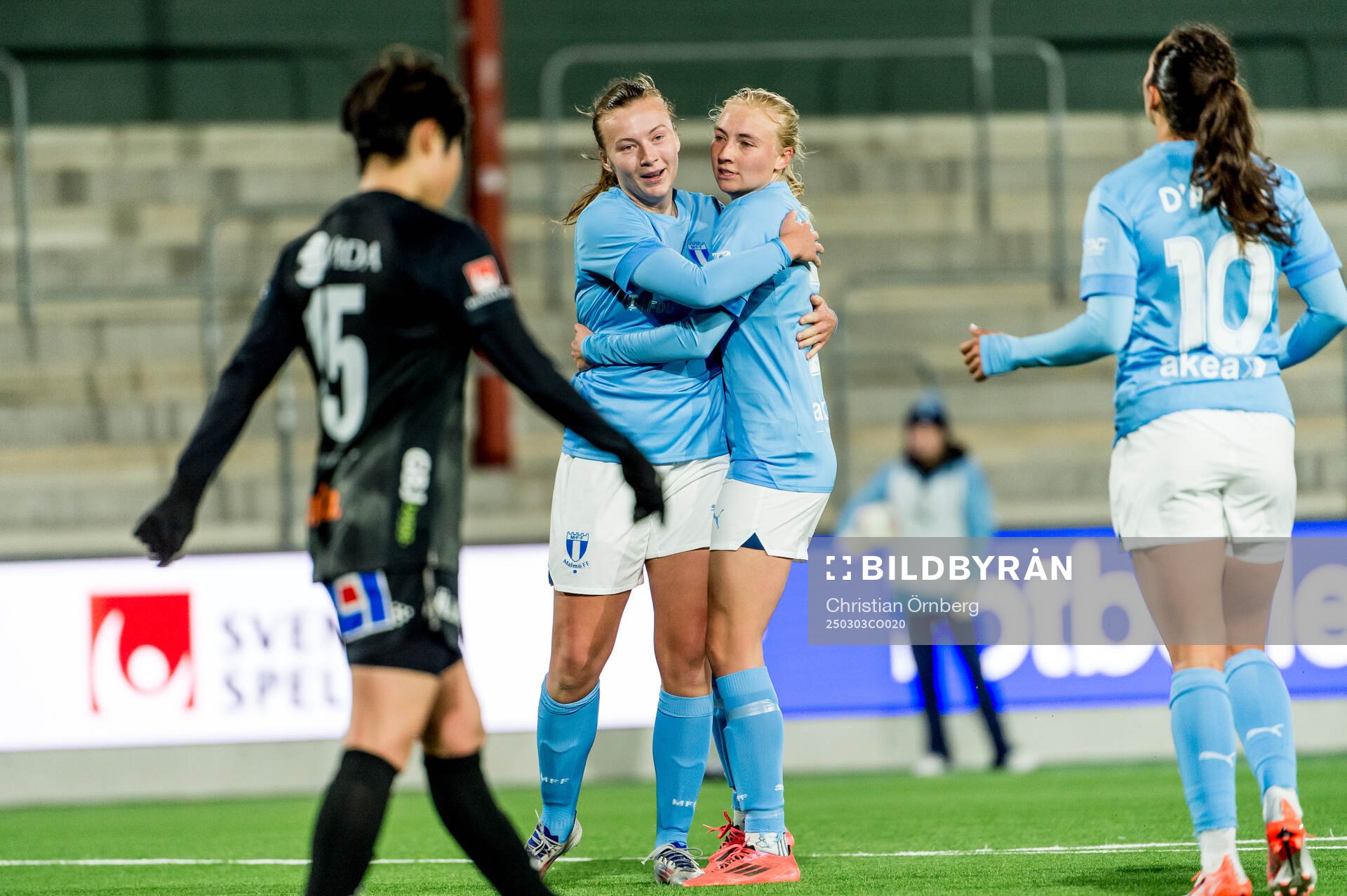 Malmö FFs Sara Kanutte Sørensen Fornes jublar med