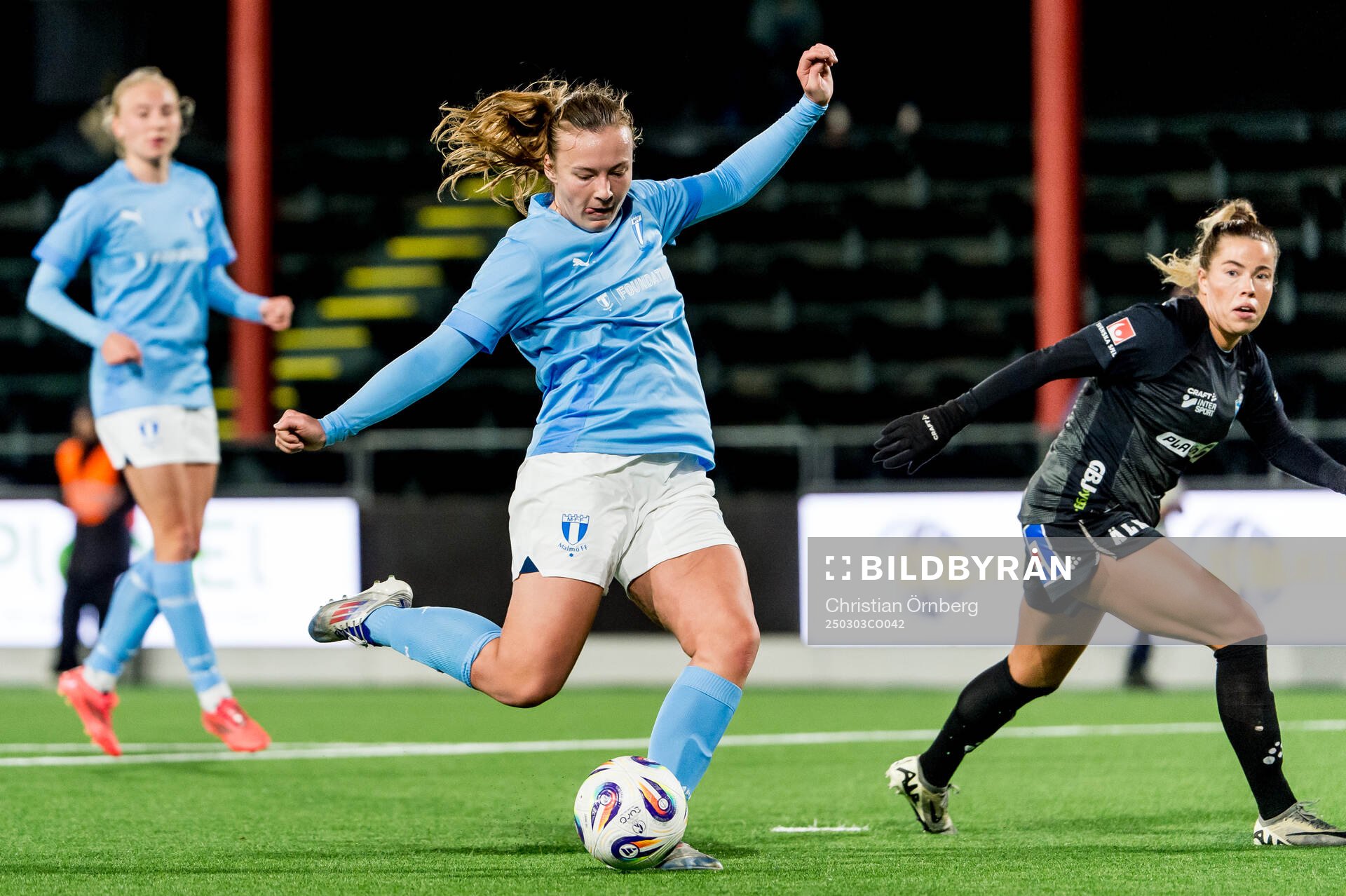 Malmö FFs Sara Kanutte Sørensen Fornes skjuter in 4-3
