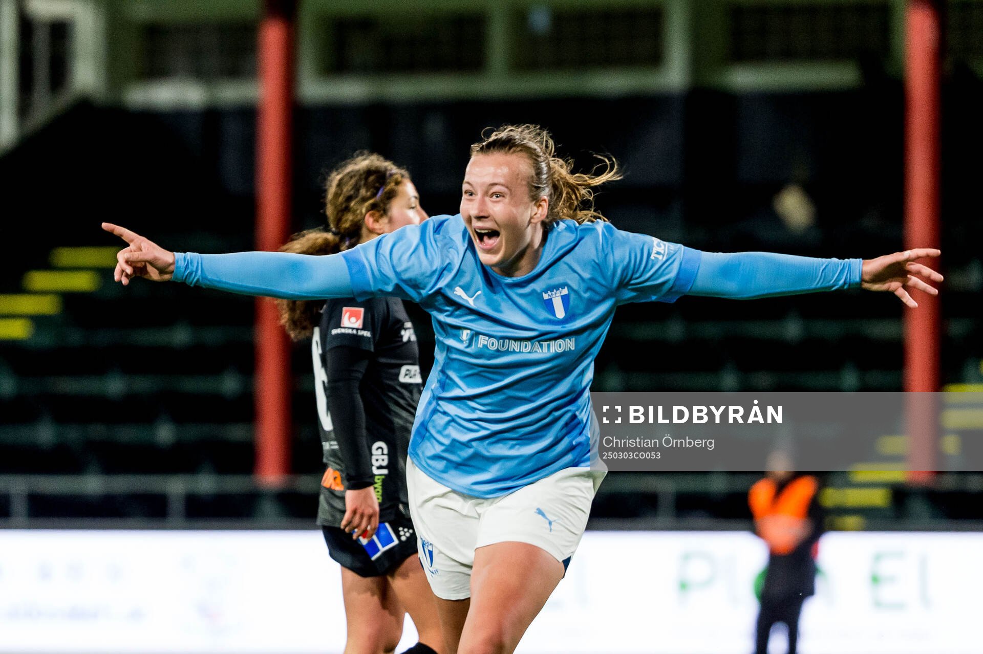 Malmö FFs Sara Kanutte Sørensen Fornes jublar under fotbollsmatchen i Svenska Cupen mellan Malmö FF och Växjö DFF den 3 mars 2025 i Malmö. 