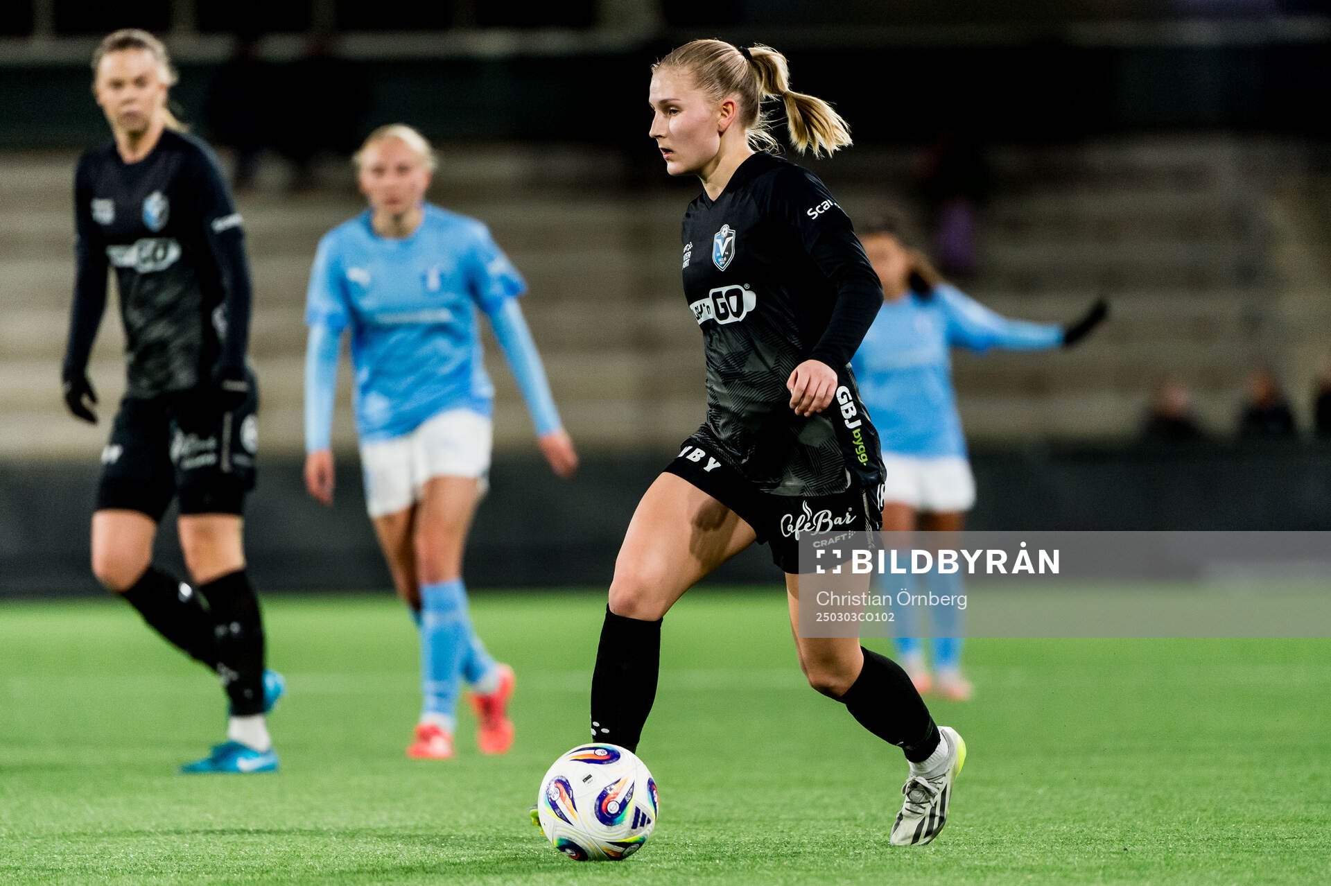 Växjö DFFs Helmi Raijas under fotbollsmatchen i Svenska Cupen mellan Malmö FF och Växjö DFF den 3 mars 2025 i Malmö. 