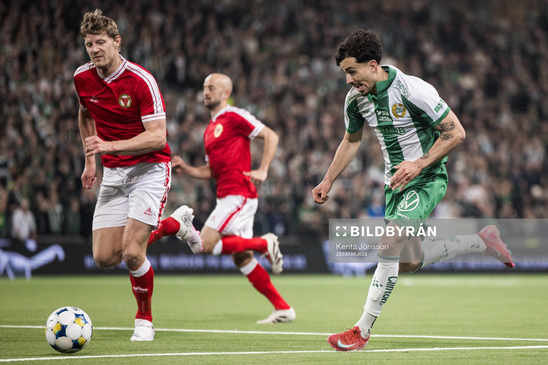Kalmars Lars Sætra och Hammarbys Sebastian Tounekti