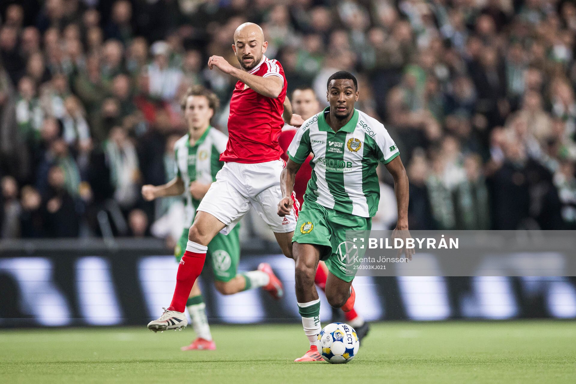 Hammarbys Paulos Abraham och Kalmars Robert Gojani
