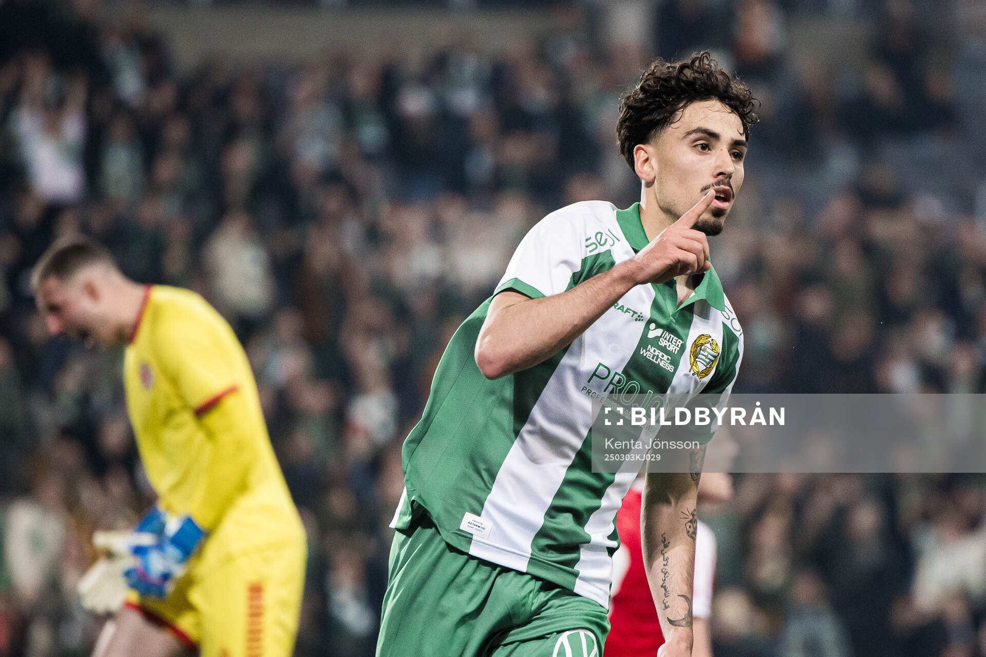 Hammarbys Sebastian Tounekti jublar