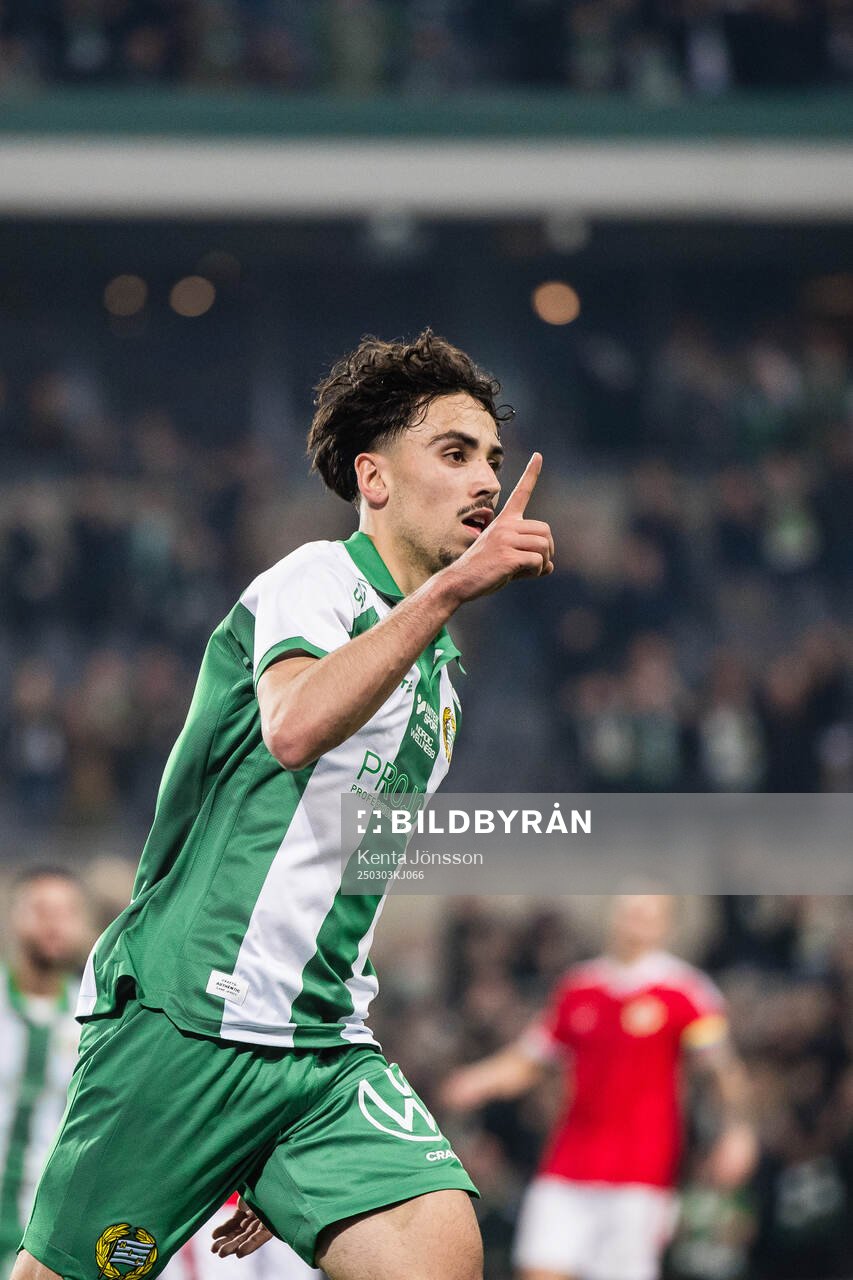 Hammarbys Sebastian Tounekti jublar