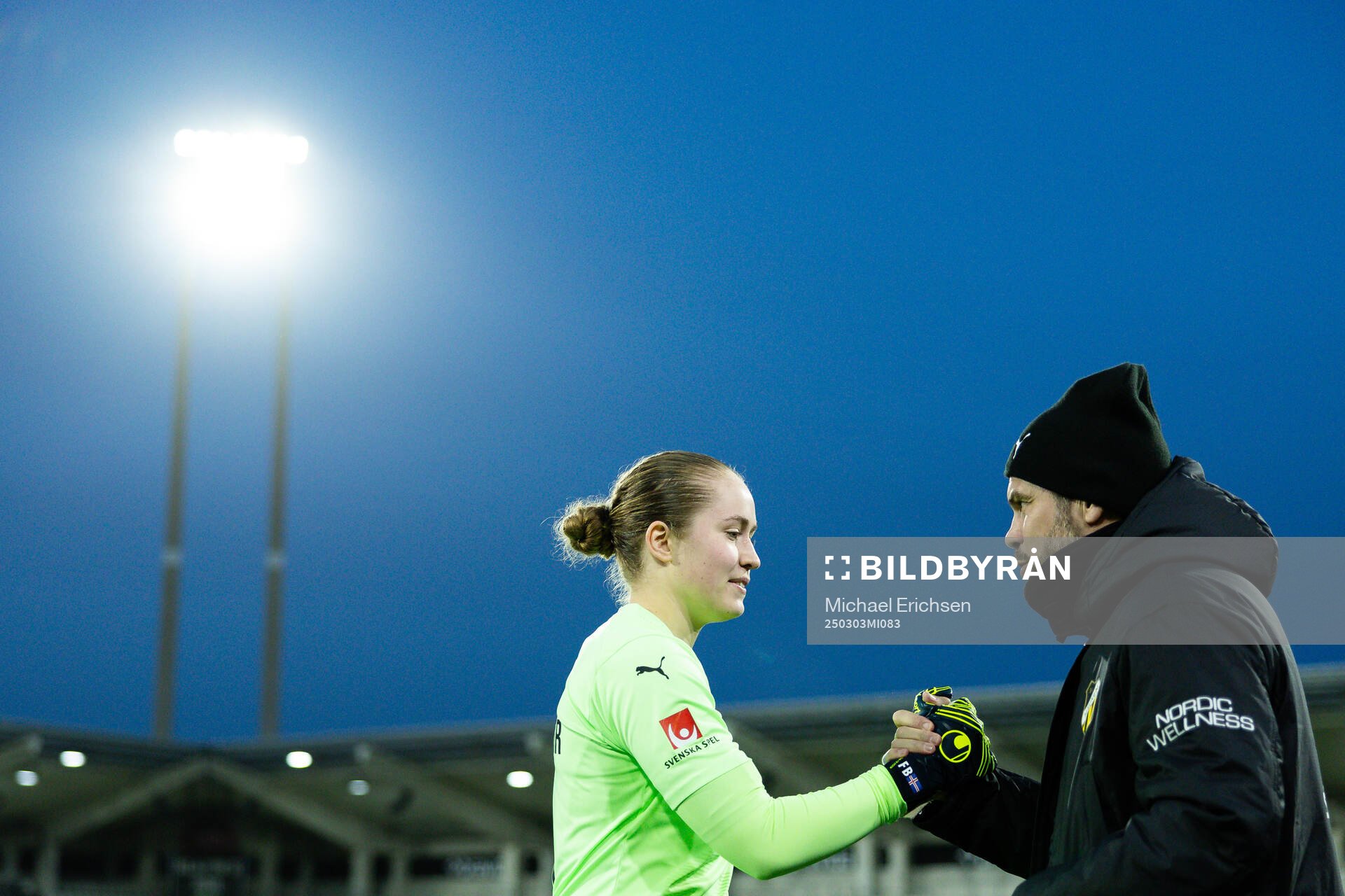 Häckens målvakt Fanney Birkisdottir och målvaktstränare