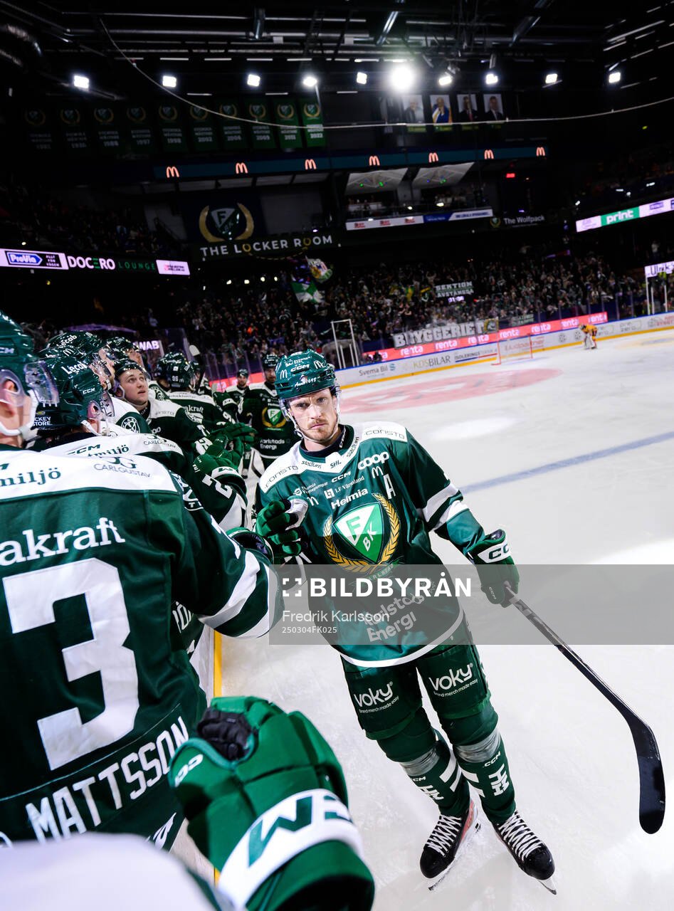 Färjestads Magnus Nygren jublar