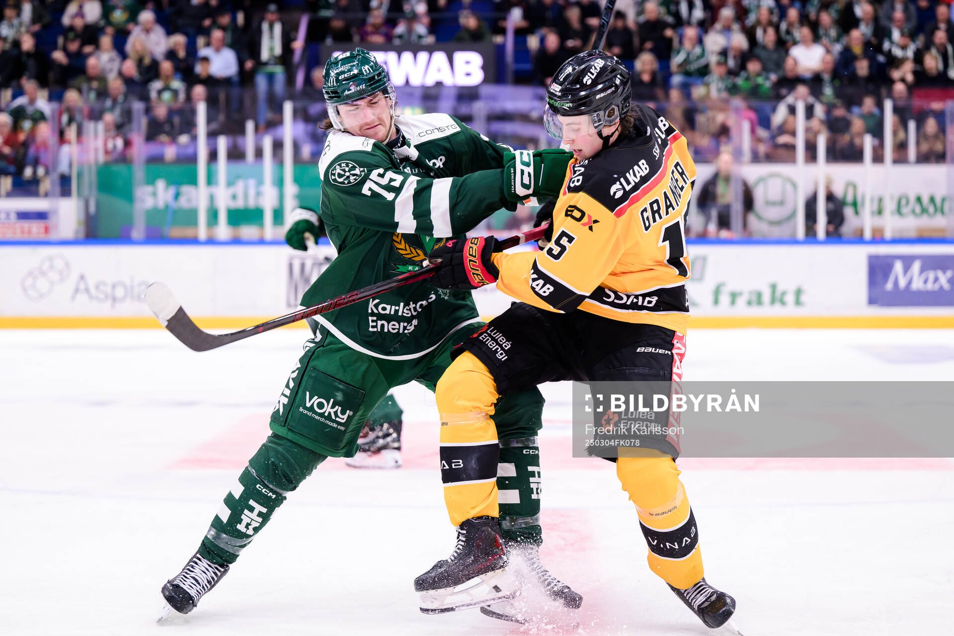 Färjestads Jeremy Salvas Groleau och Luleås David Granberg