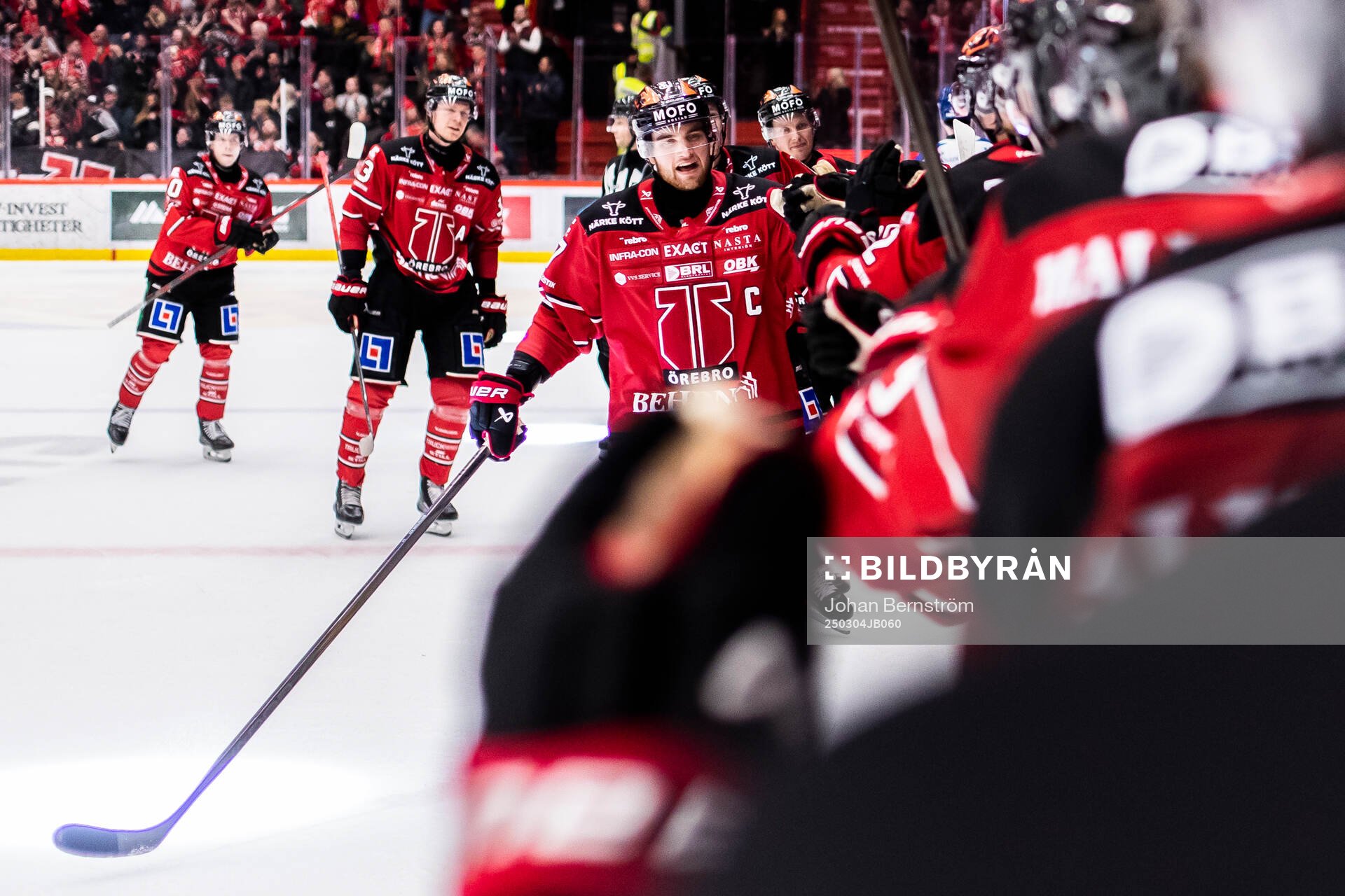 Örebros Glenn Gustafsson jublar vid 4-3