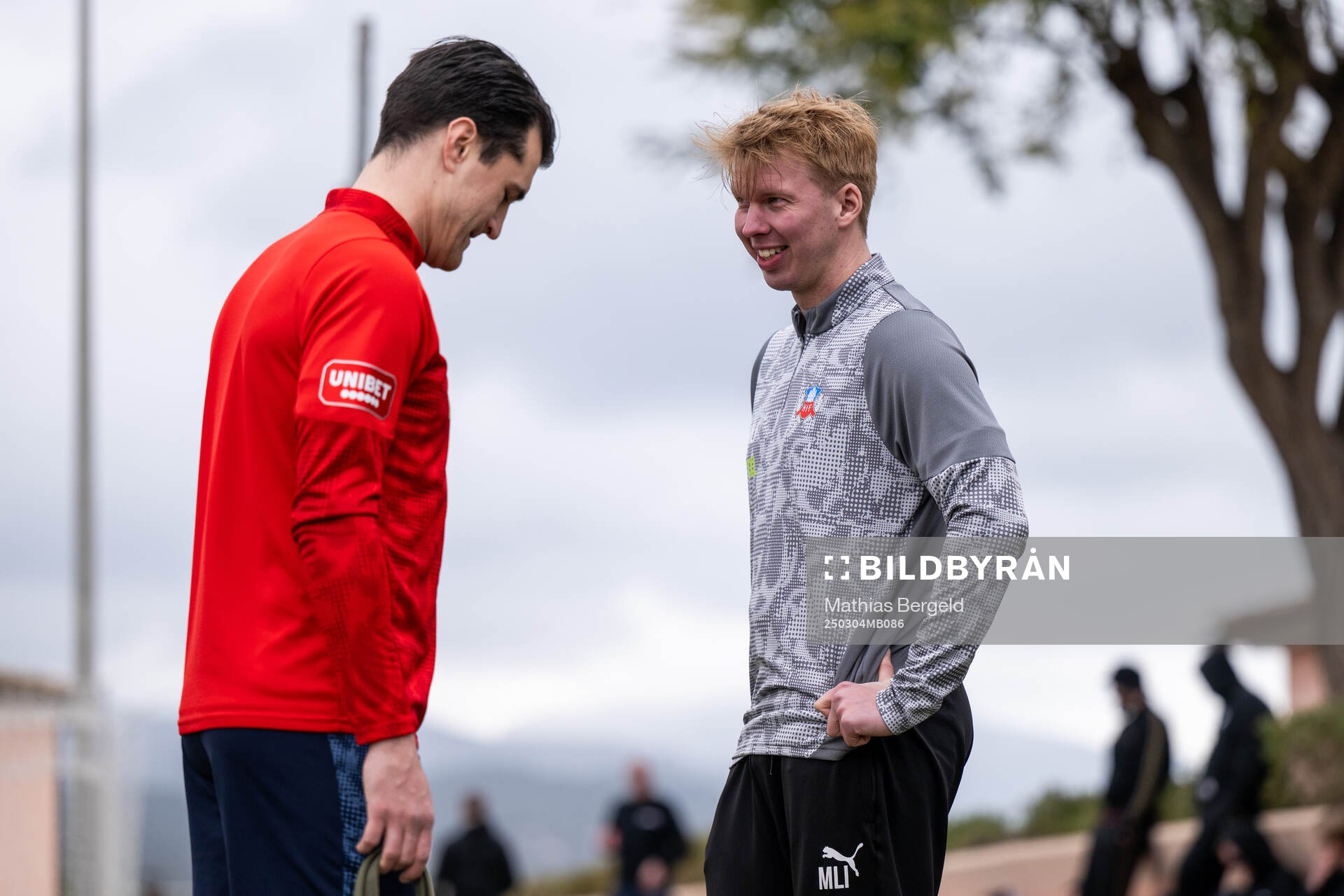 Jon Birkfeldt och fysioterapeut Marcus Linnér