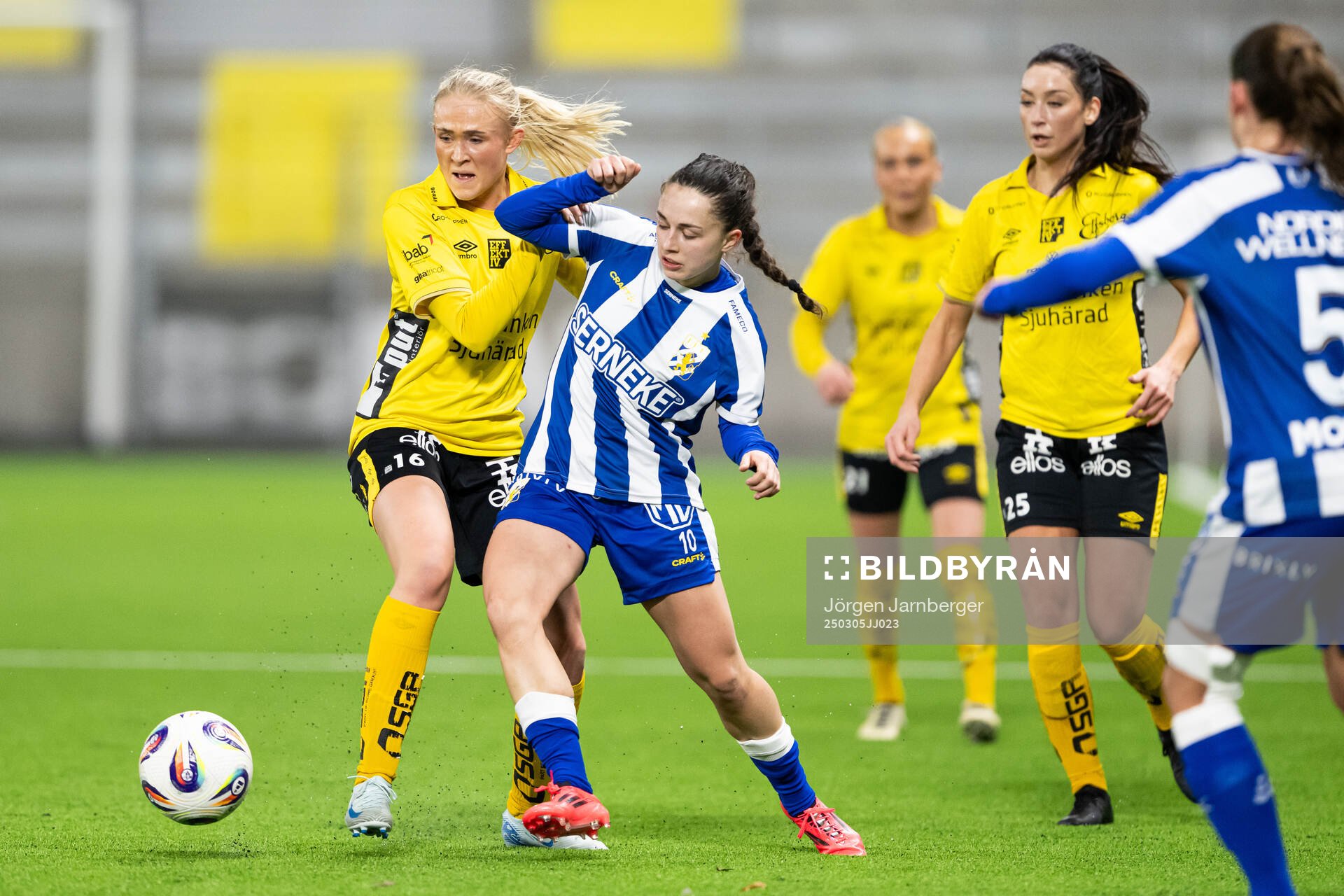 Elfsborgs Emilia Bengtsson och IFK Göteborgs Valentina