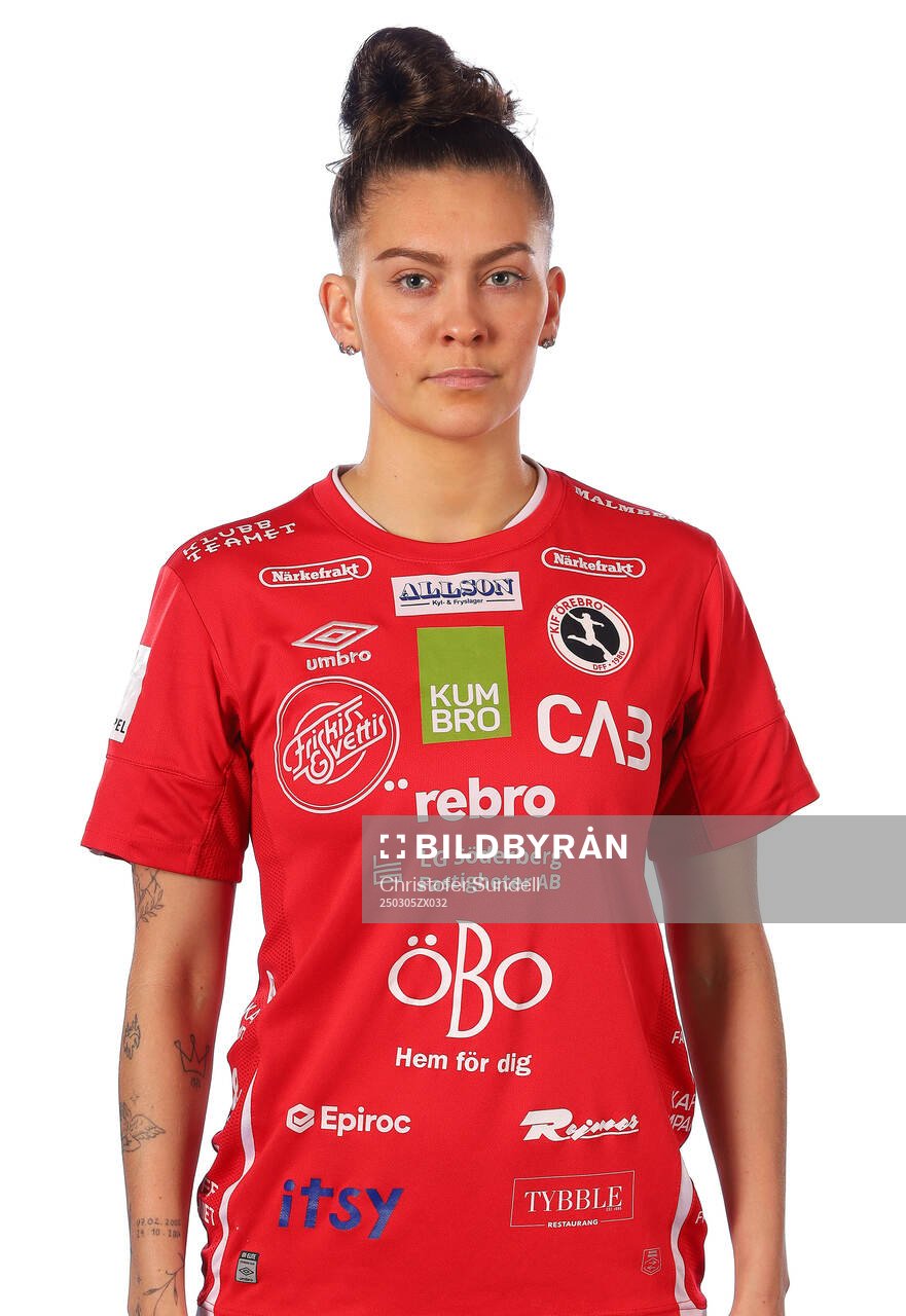 KIF Örebros Wilma Sjöholm poserar för ett porträtt den 5 mars 2025 i Örebro.