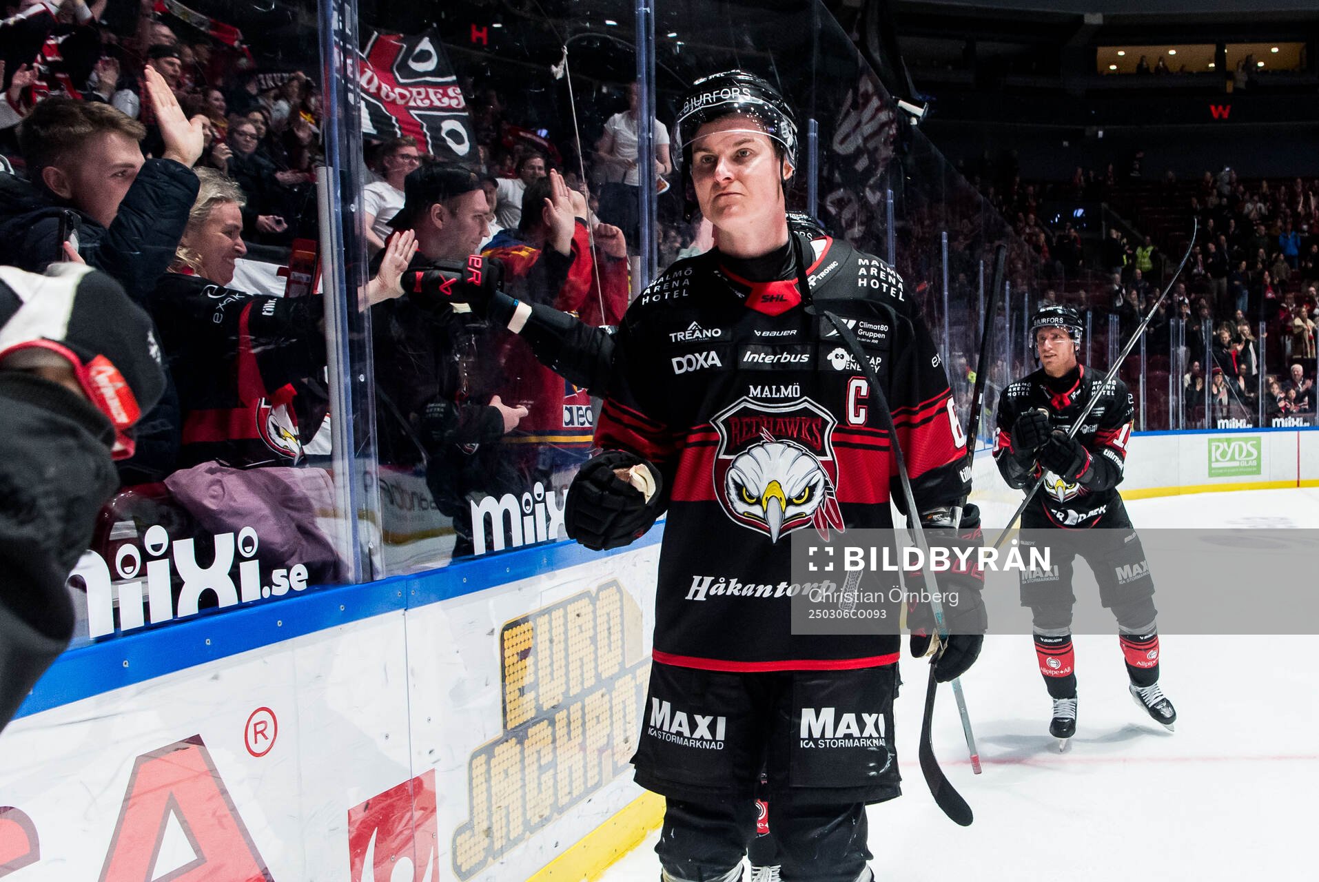 Malmö Redhawks Fredrik Händemark jublar