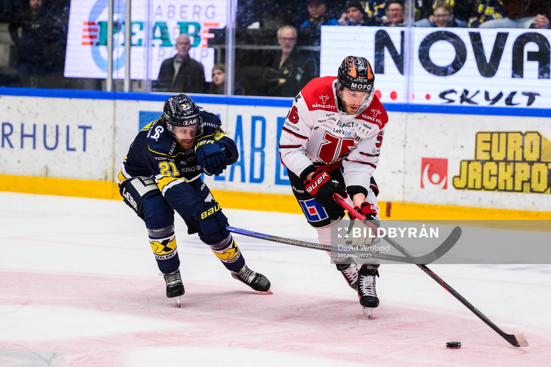 HV71s Mattias Tedenby och Örebros Robin Norell