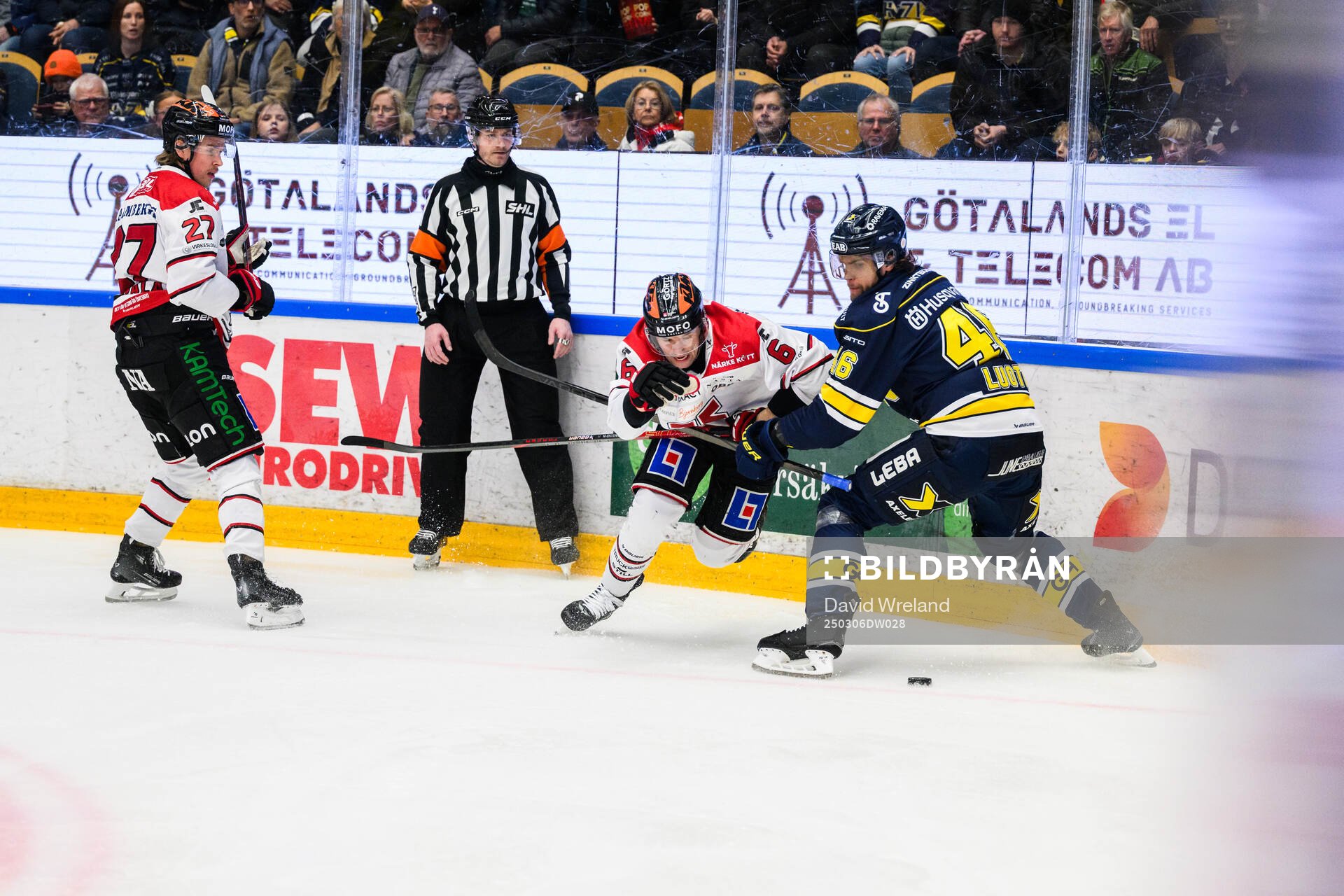 Örebros Filip Berglund och HV71s Joona Luoto