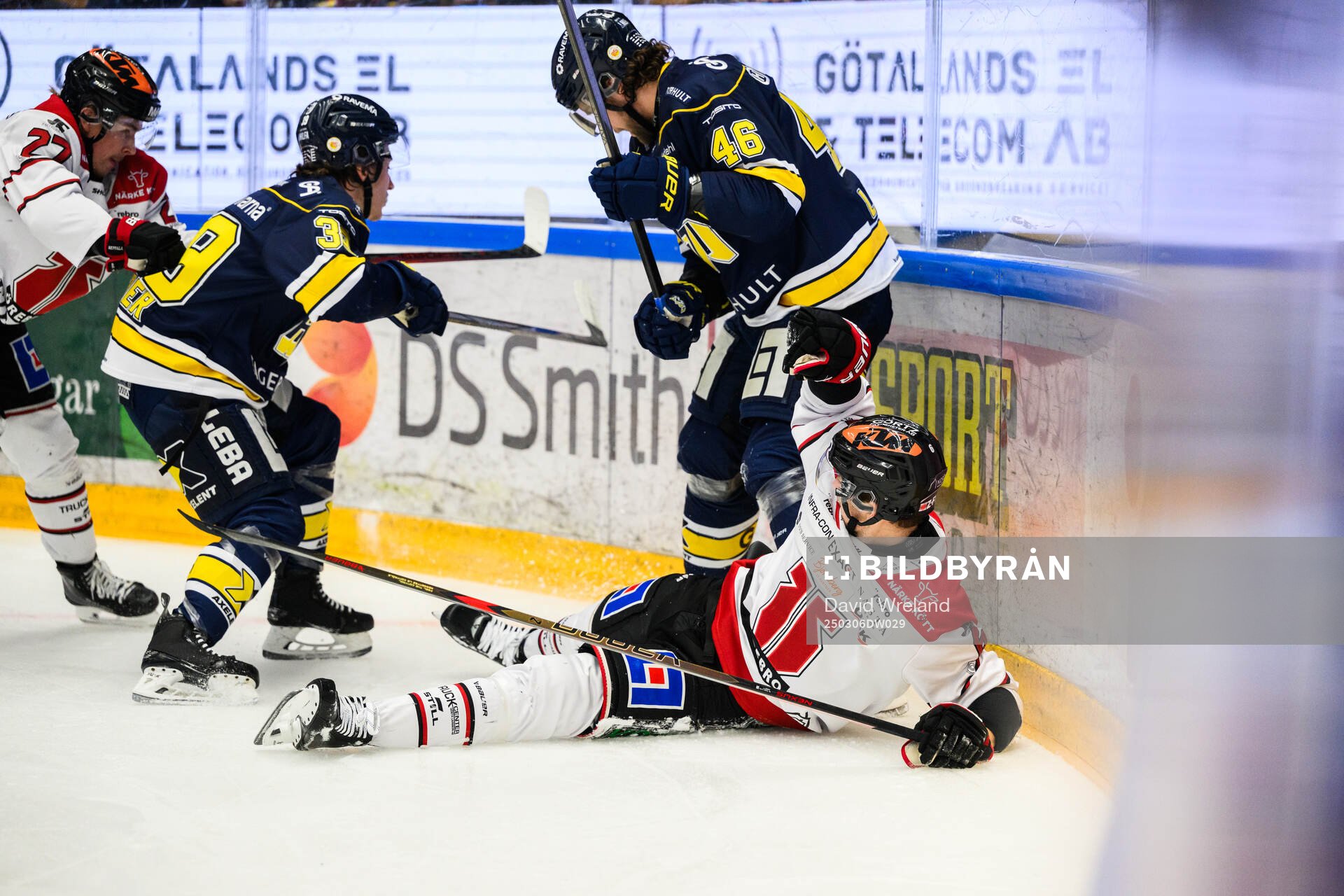 Örebros Filip Berglund och HV71s Joona Luoto