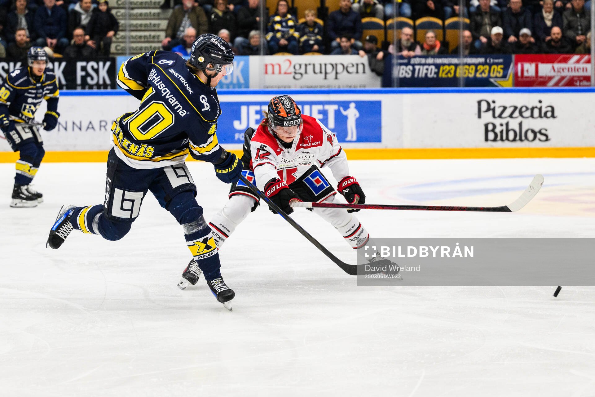 HV71s Oskar Stål-Lyrenäs och Örebros Noah Steen