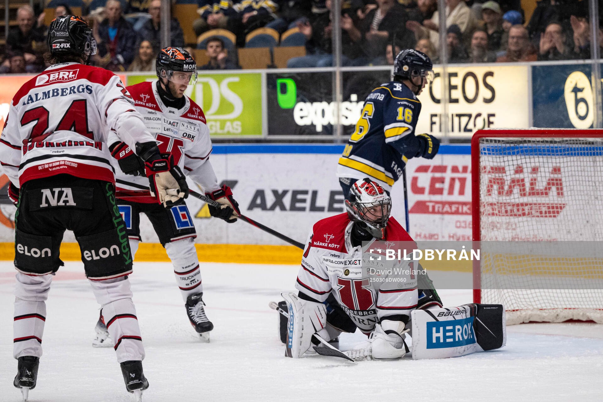 Örebros målvakt Jhonas Enroth vid 1-3 målet