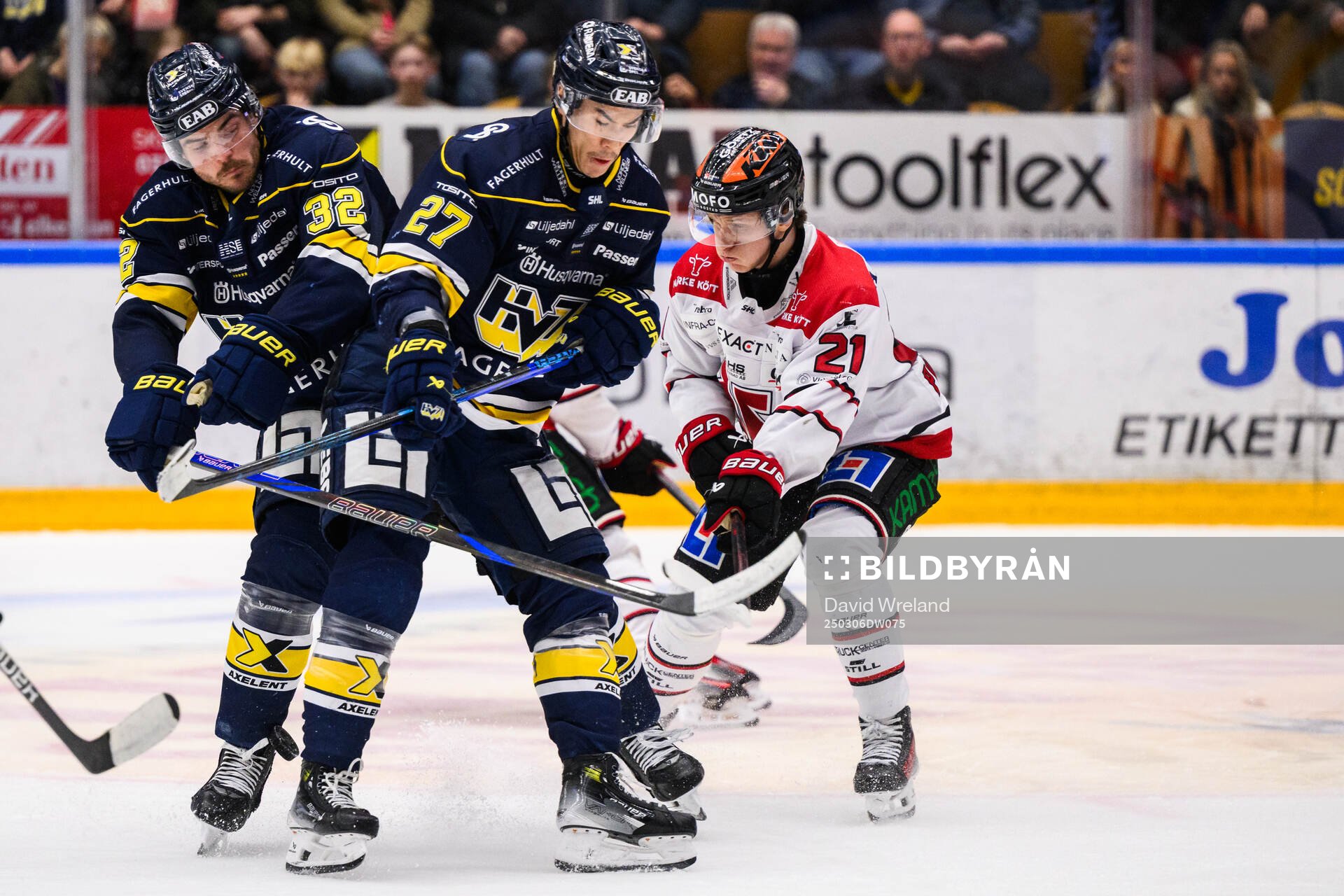 HV71s Oscar Engsund, Jonathan Ang och Örebros Patrik