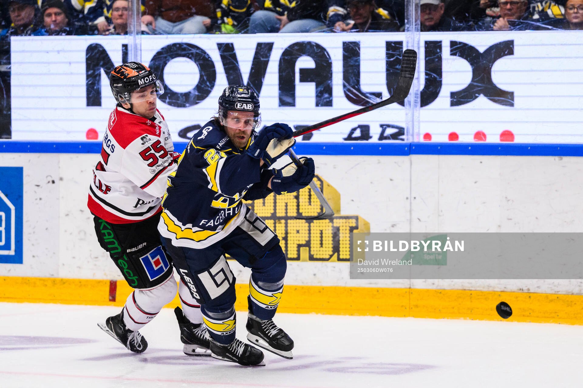 Örebros David Quenneville och HV71s Mattias Tedenby