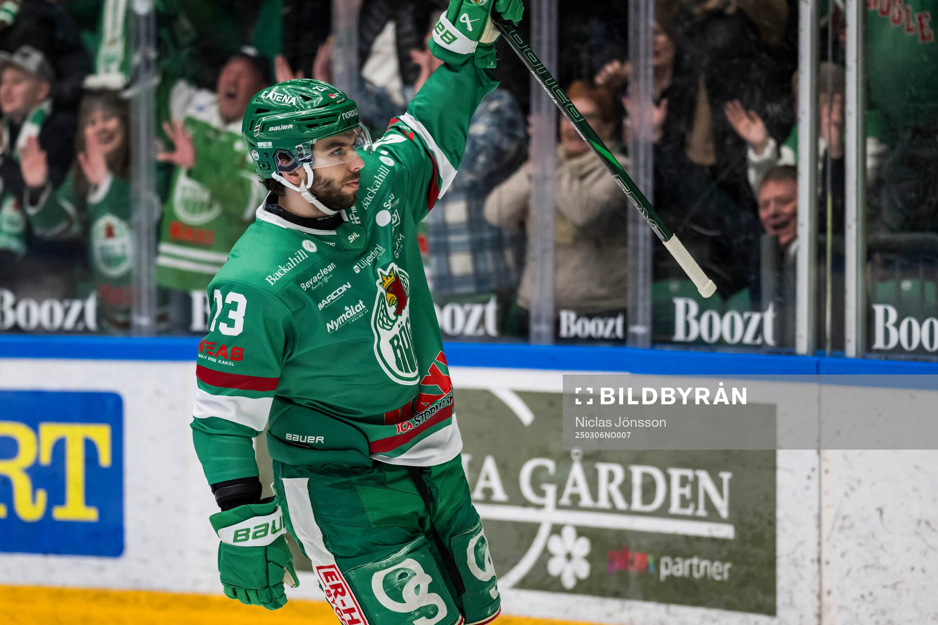 Rögles Josh Dickinson jublar