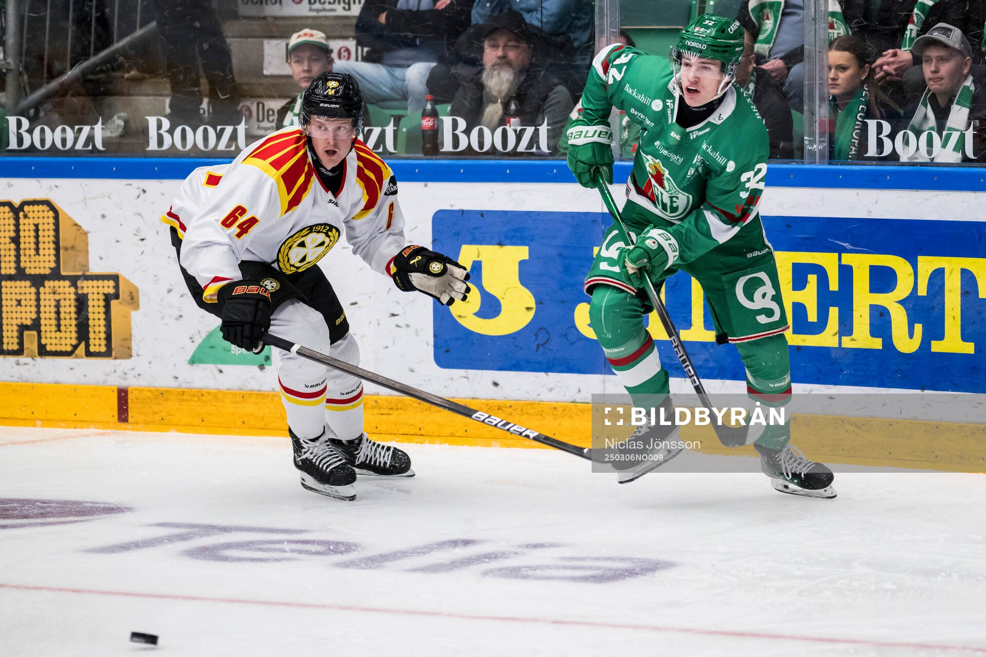 Brynäs Jacob Bengtsson och Rögles Isac Solberg