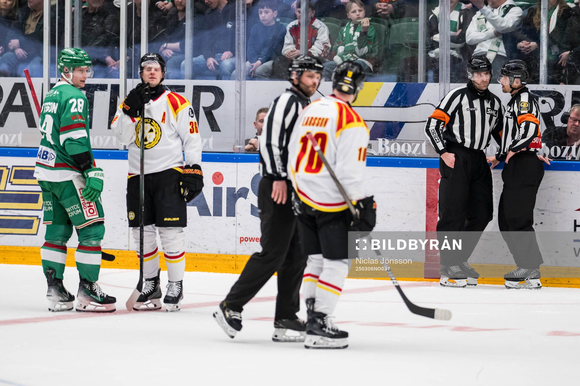 Domare Mikael Sjöqvist och Domare Andreas Harnebring i