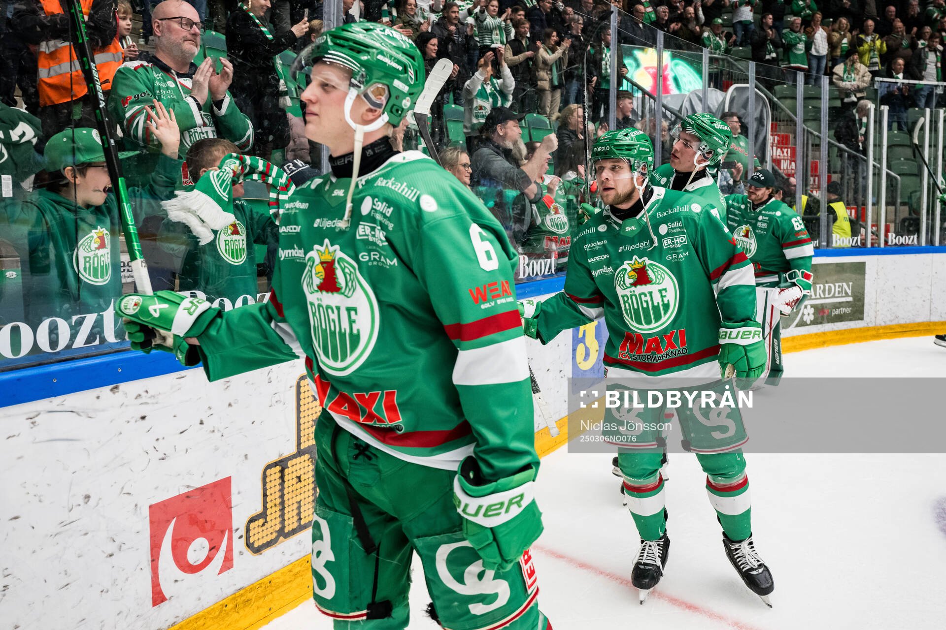 Rögles Jesper Pettersson jublar