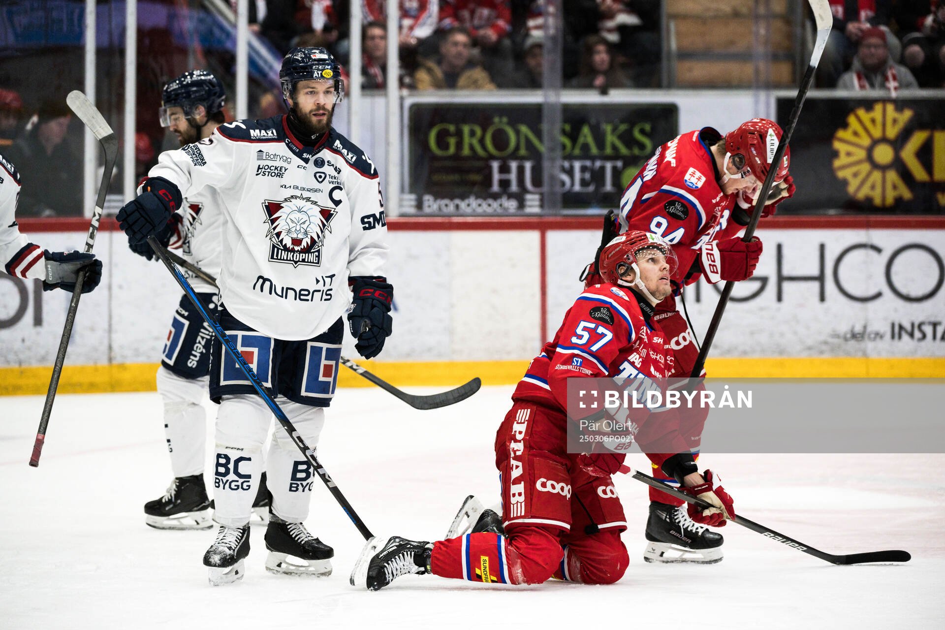 Linköpings Oscar Fantenberg och Timrås Jonathan Dahlén