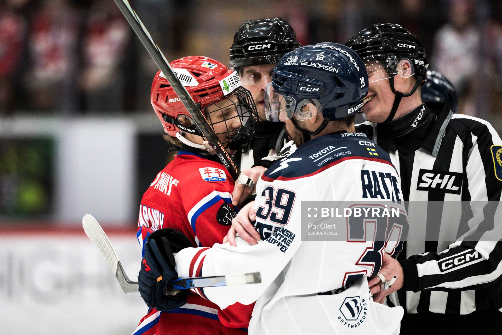 Timrås Ilari Kapanen och Linköpings Ty Rattie