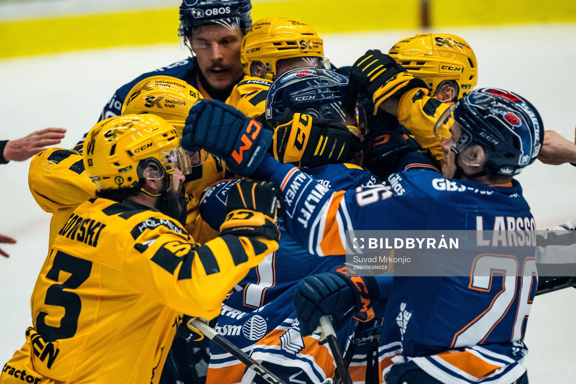 Skellefteås Luke Witkowski och Växjös Emil Larsson